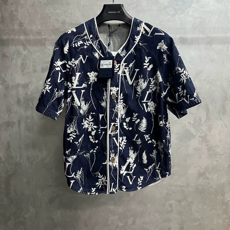 Louis Vuitton Louis Vuitton Blue wheat-ear print denim classic short sle Size US S / EU 44-46 / 1 - 1 Thumbnail
