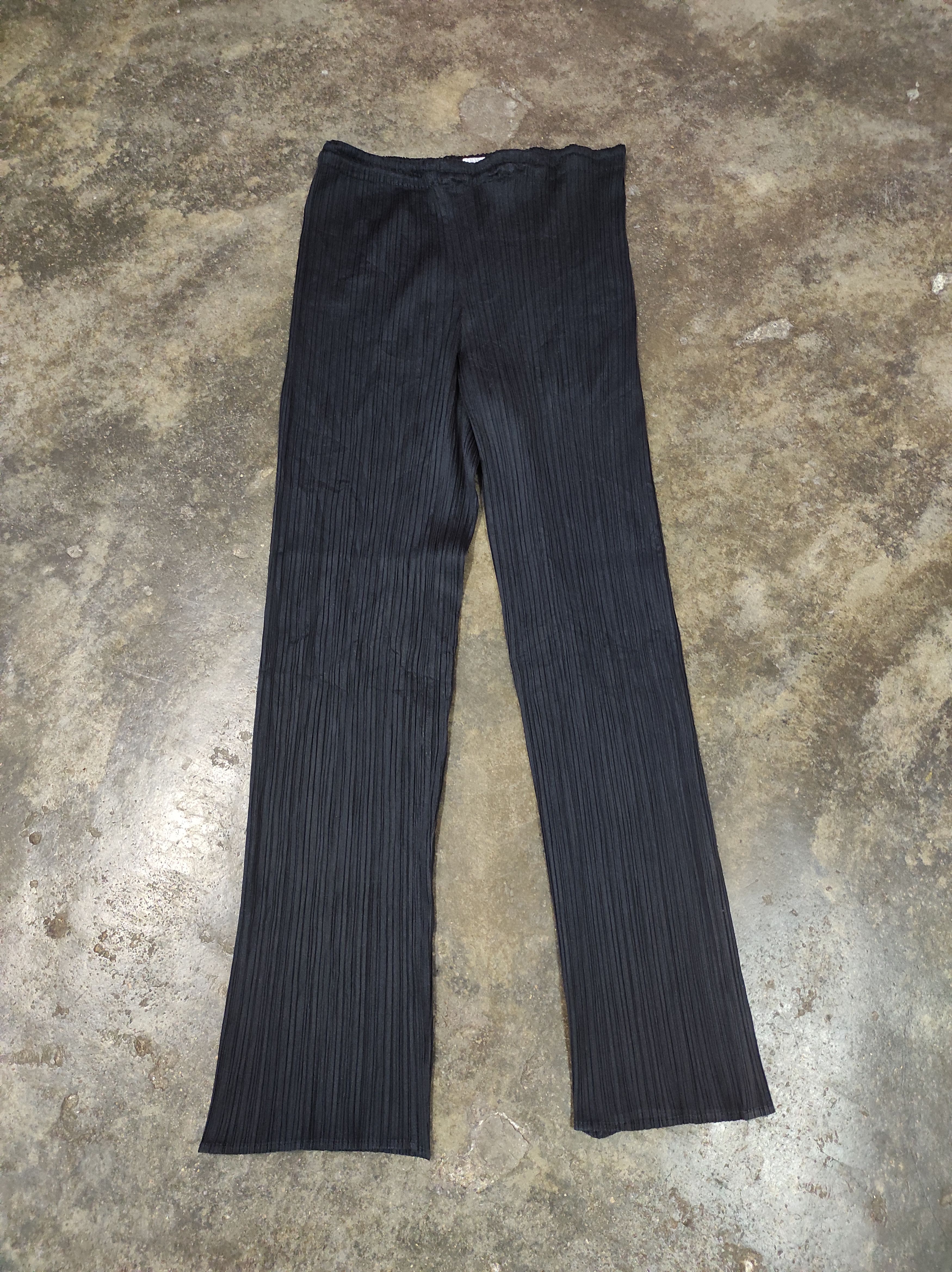 Pleats Please Issey Miyake PLEATS PLEASE ISSEY MIYAKE WOMEN THICKER BLACK PANTS Size 30" / US 8 / IT 44 - 1 Thumbnail