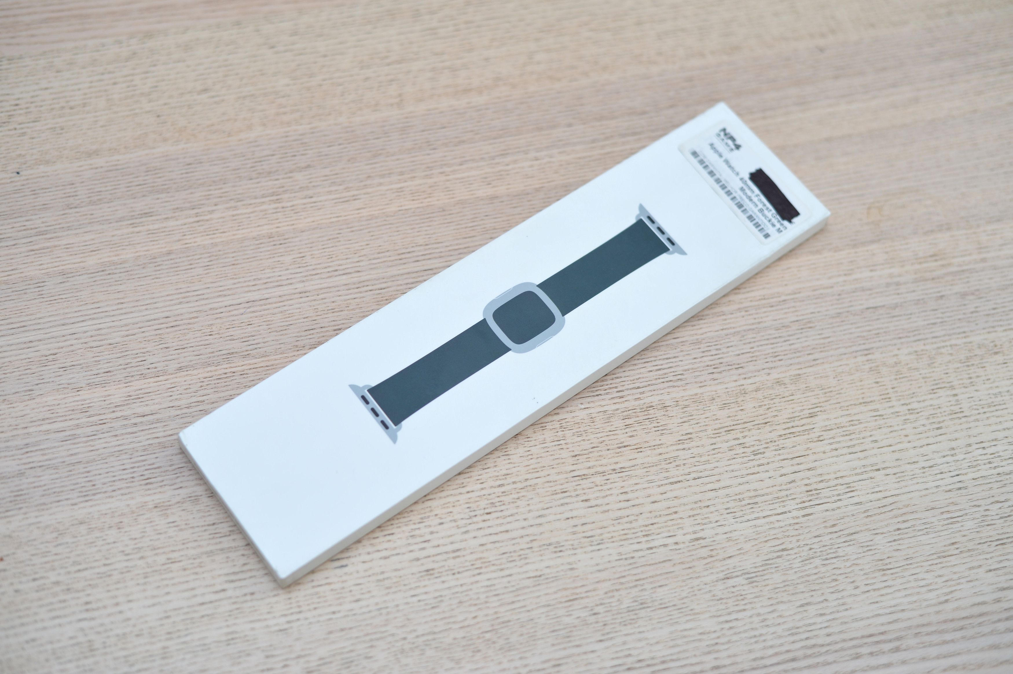 Apple apple watch forest green leather modern buckle Size 40 - 1 Thumbnail