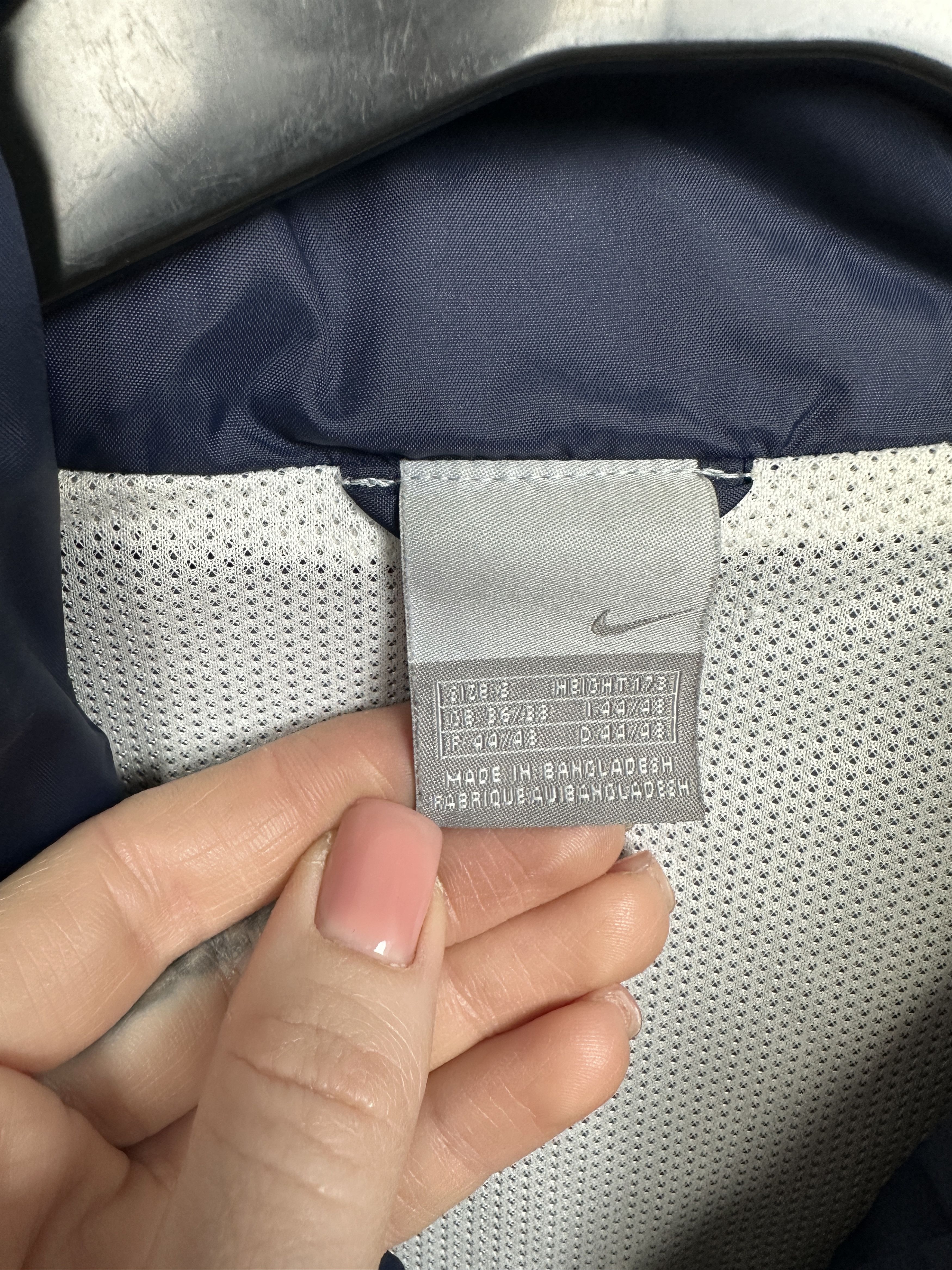 Nike Nike Vintage Mens Nylon Jacket Y2K Drill style Size US S / EU 44-46 / 1 - 5 Thumbnail