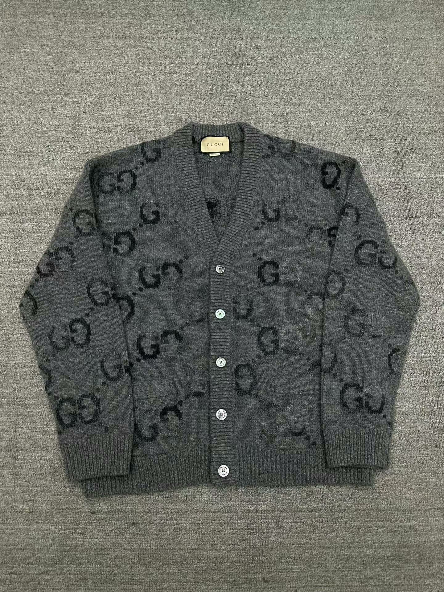 Gucci gucci gradient print wool cardigan in gray Size US XXL / EU 58 / 5 - 1 Thumbnail