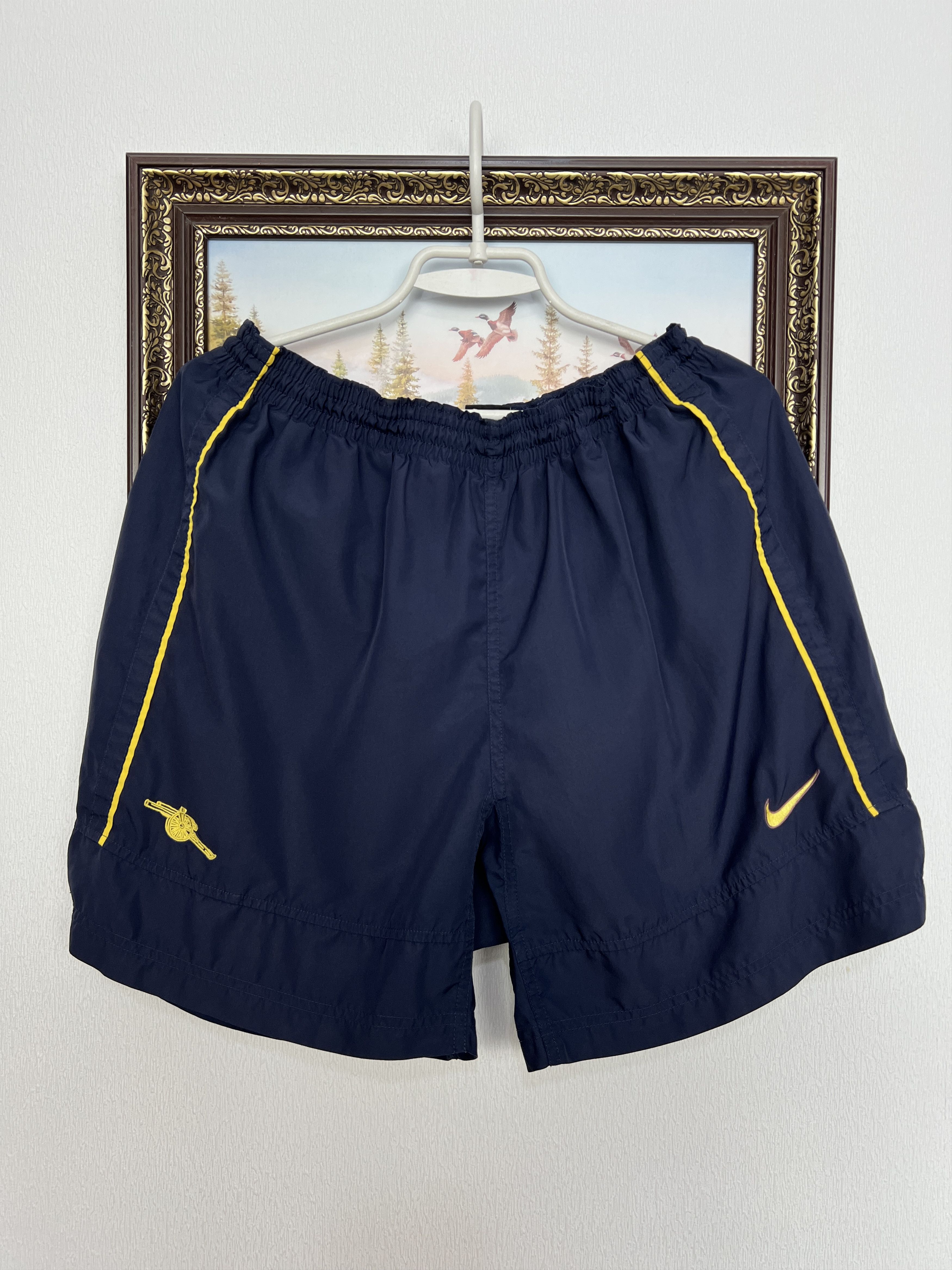 Nike Vintage 90's Arsenal Football Shorts Soccer Gunners Rare Size US 34 / EU 50 - 1 Thumbnail