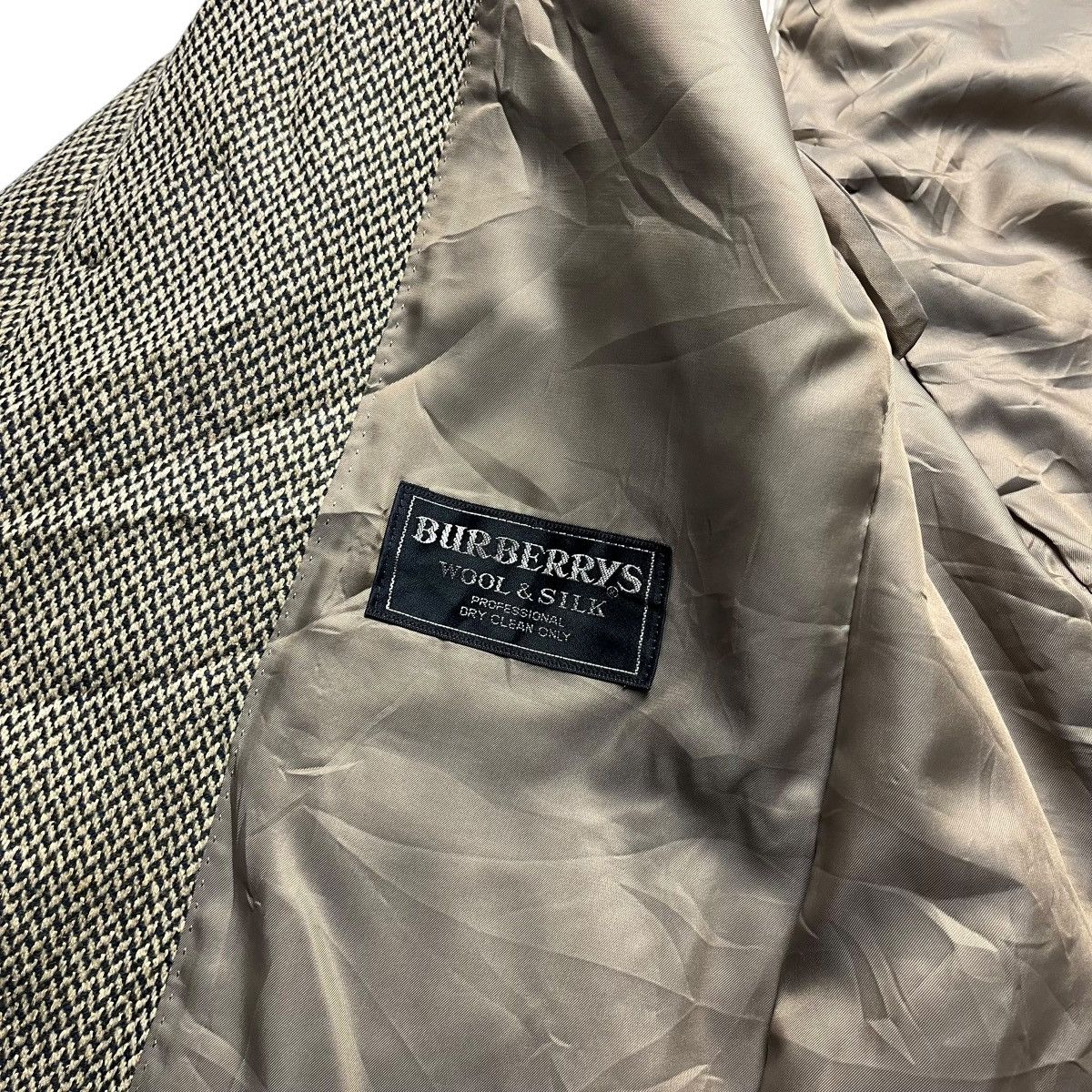 Burberry VINTAGE BURBERRYS WOOL & SILK Size US M / EU 48-50 / 2 - 5 Thumbnail
