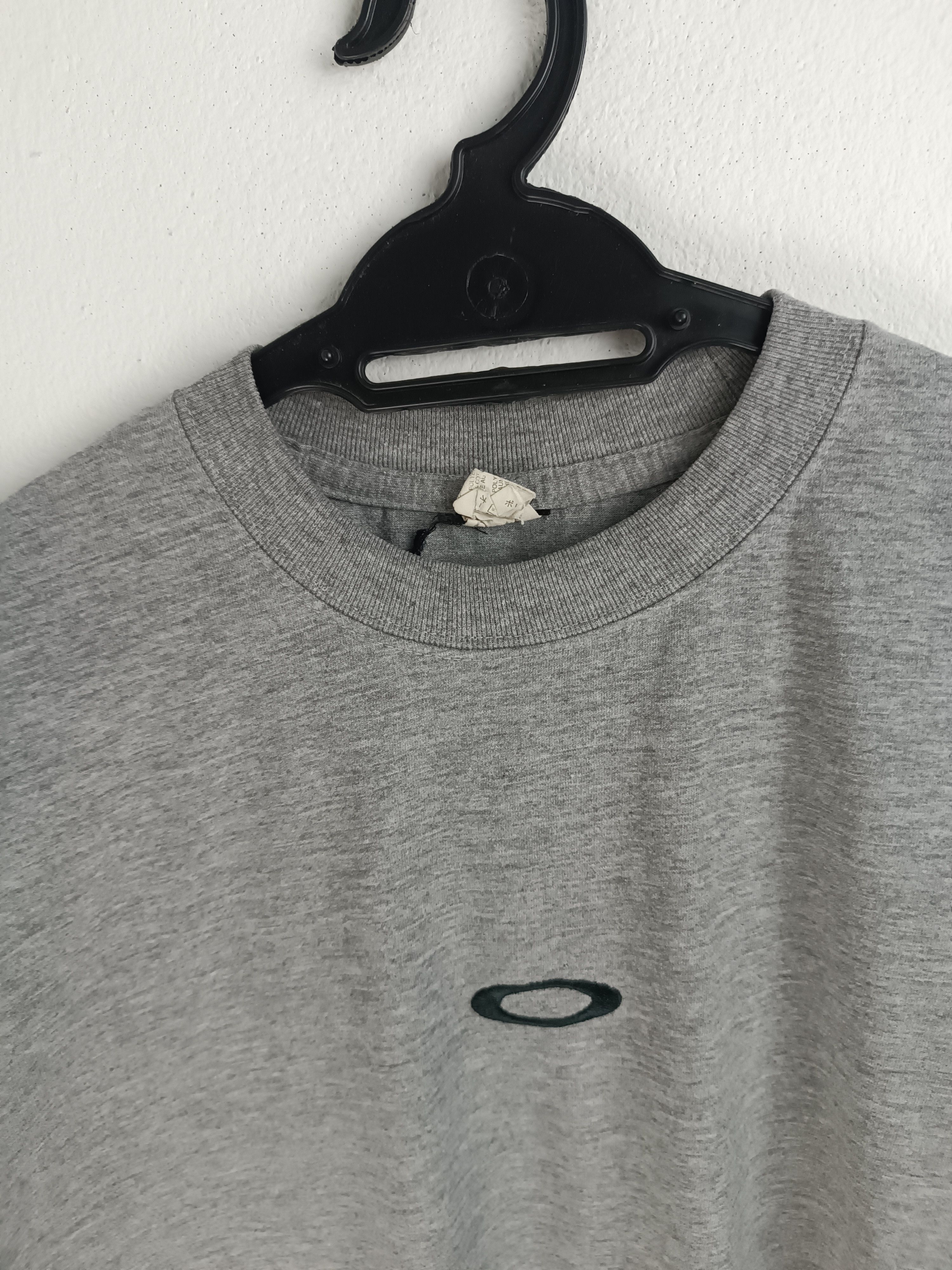 Oakley VINTAGE 90'S OAKLEY SOFTWARE EMBROIDERED MID LOGO VERY RARE Size US M / EU 48-50 / 2 - 12 Thumbnail