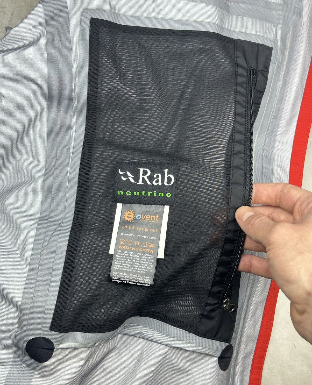 Rab Rab Latok Alpine Event Waterproof Rain Coat Jacket Size L Size US L / EU 52-54 / 3 - 17 Thumbnail
