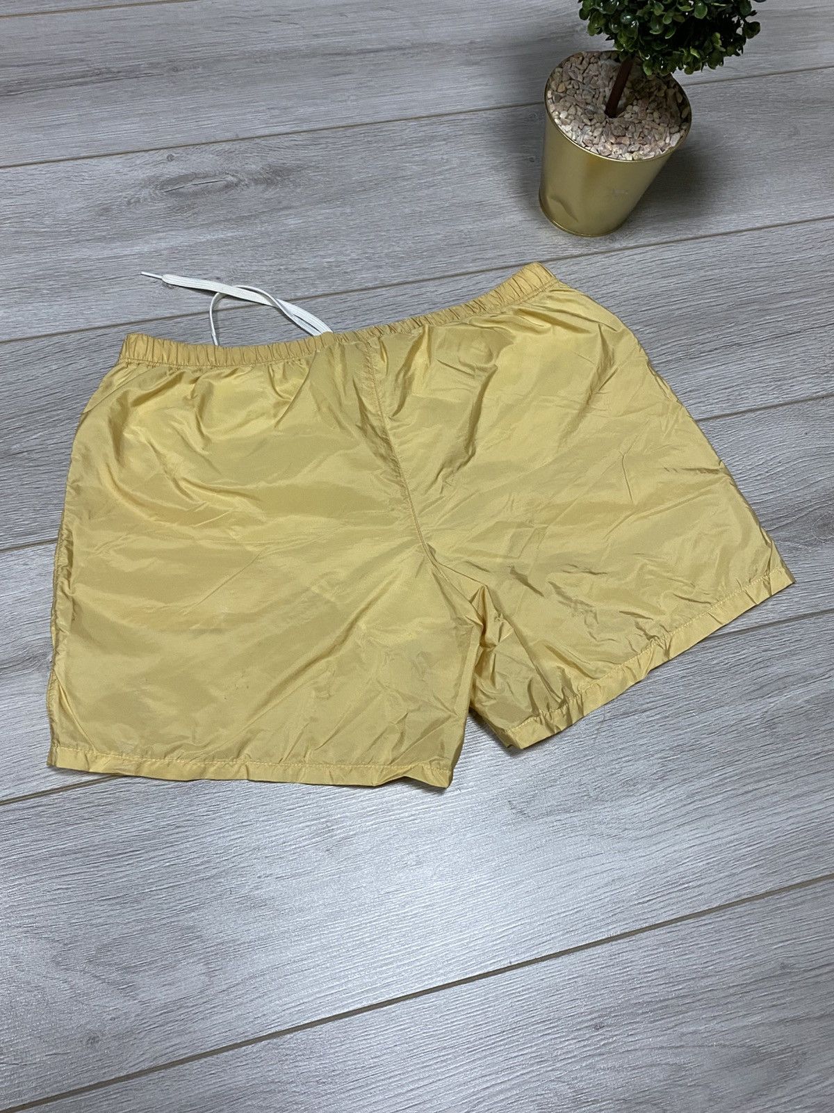 Prada Prada red tab nylon shorts Size US 32 / EU 48 - 7 Thumbnail