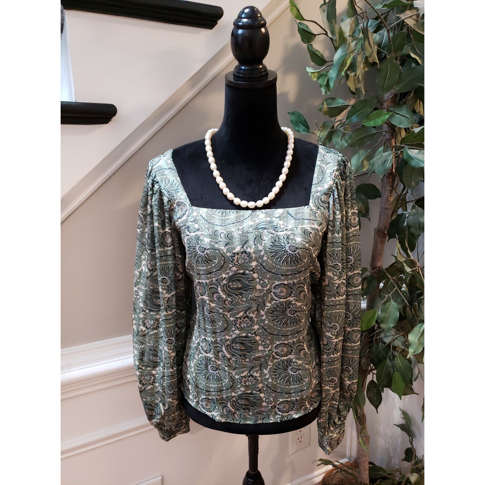 The Unbranded Brand Lucca Blouse Women Medium Green Paisley Puff Sleeve Square Size M / US 6-8 / IT 42-44 - 2 Thumbnail