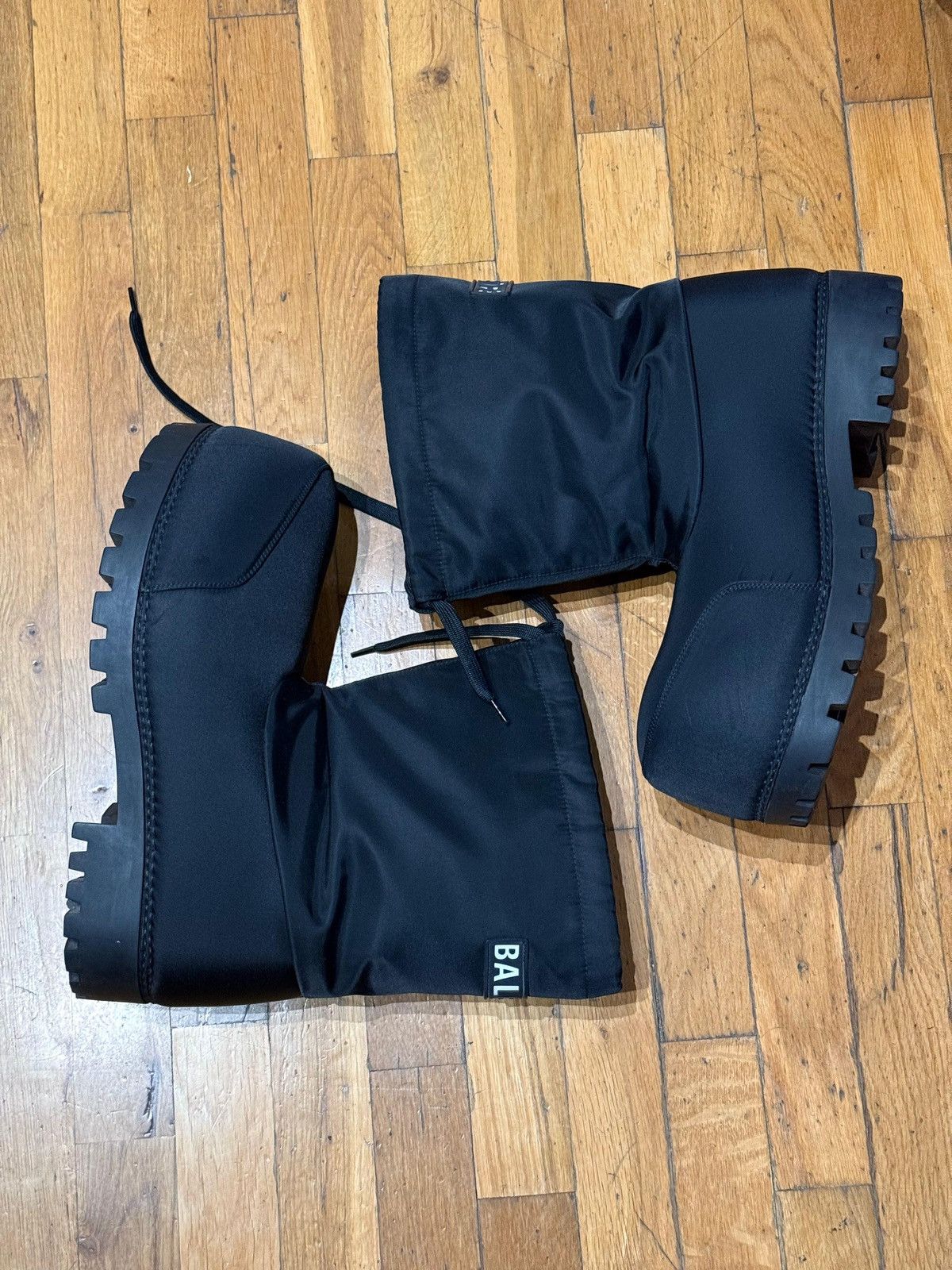 Balenciaga Balenciaga Alaska boots size 43/44 | Grailed