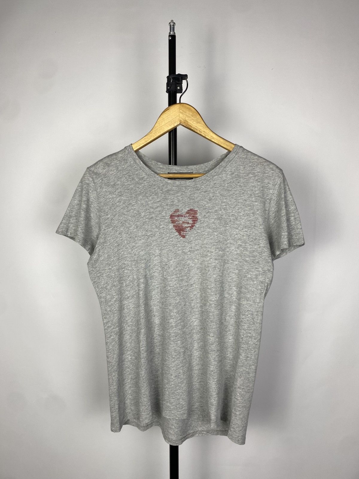 Designer × Diesel × Japanese Brand Vintage Luxury Diesel Logo Heart Japanese T-Shirt Size M / US 6-8 / IT 42-44 - 1 Thumbnail