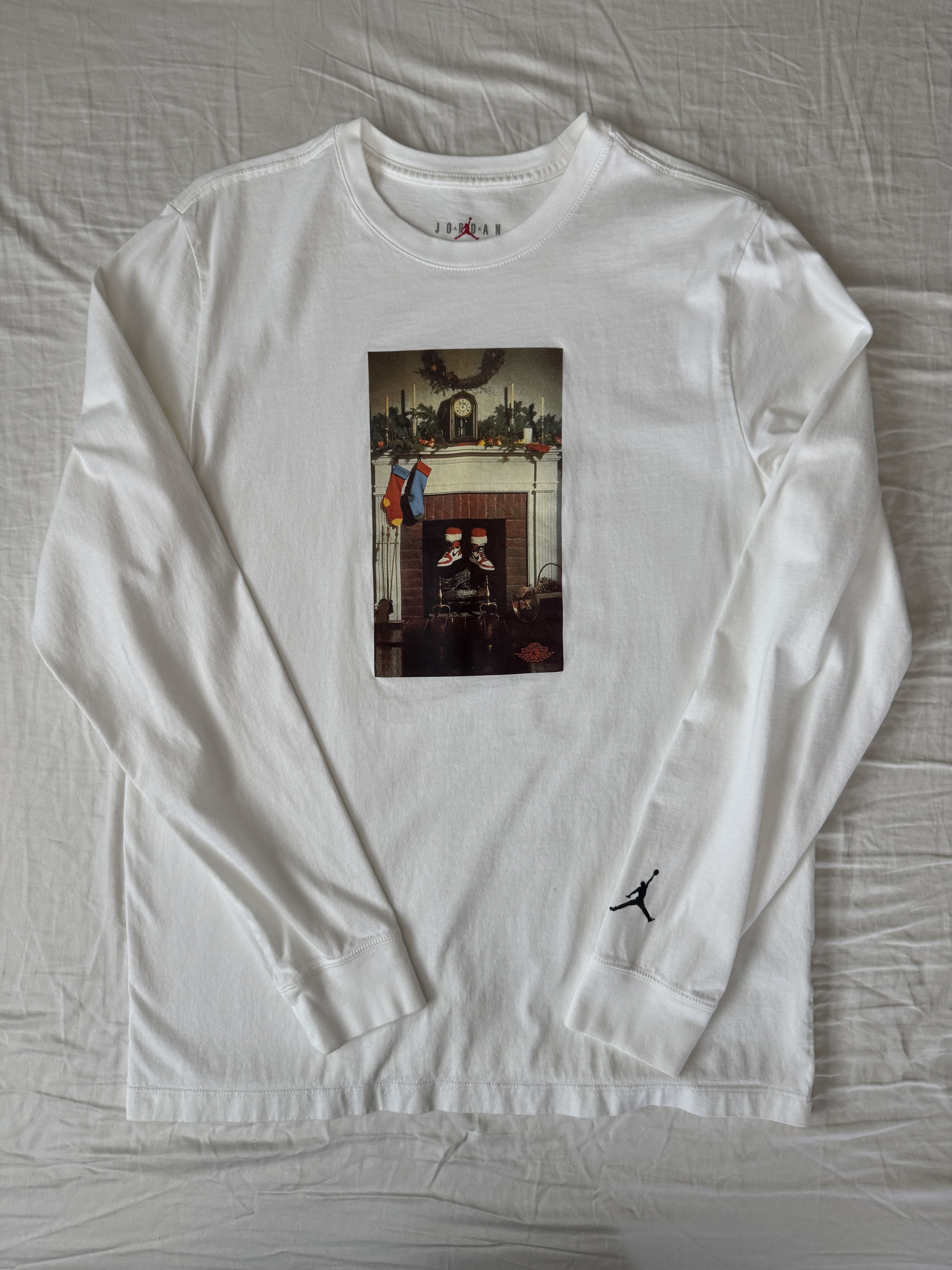 Jordan Brand Nike Christmas Santa Chimney Fireplace Chicago Long Sleeve Size US L / EU 52-54 / 3 - 1 Thumbnail