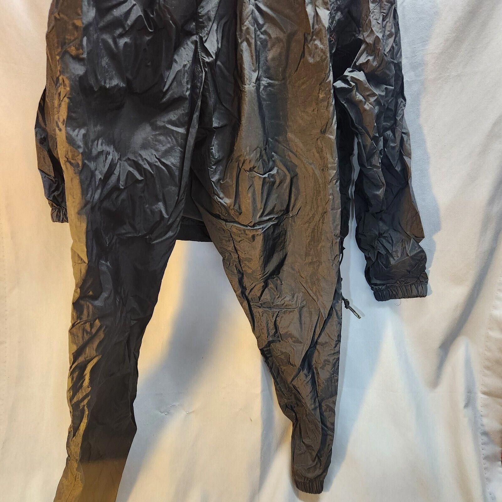 Marlboro Vintage Marlboro Gear '99 Packable Rain Suit Size Small Size US S / EU 44-46 / 1 - 10 Thumbnail