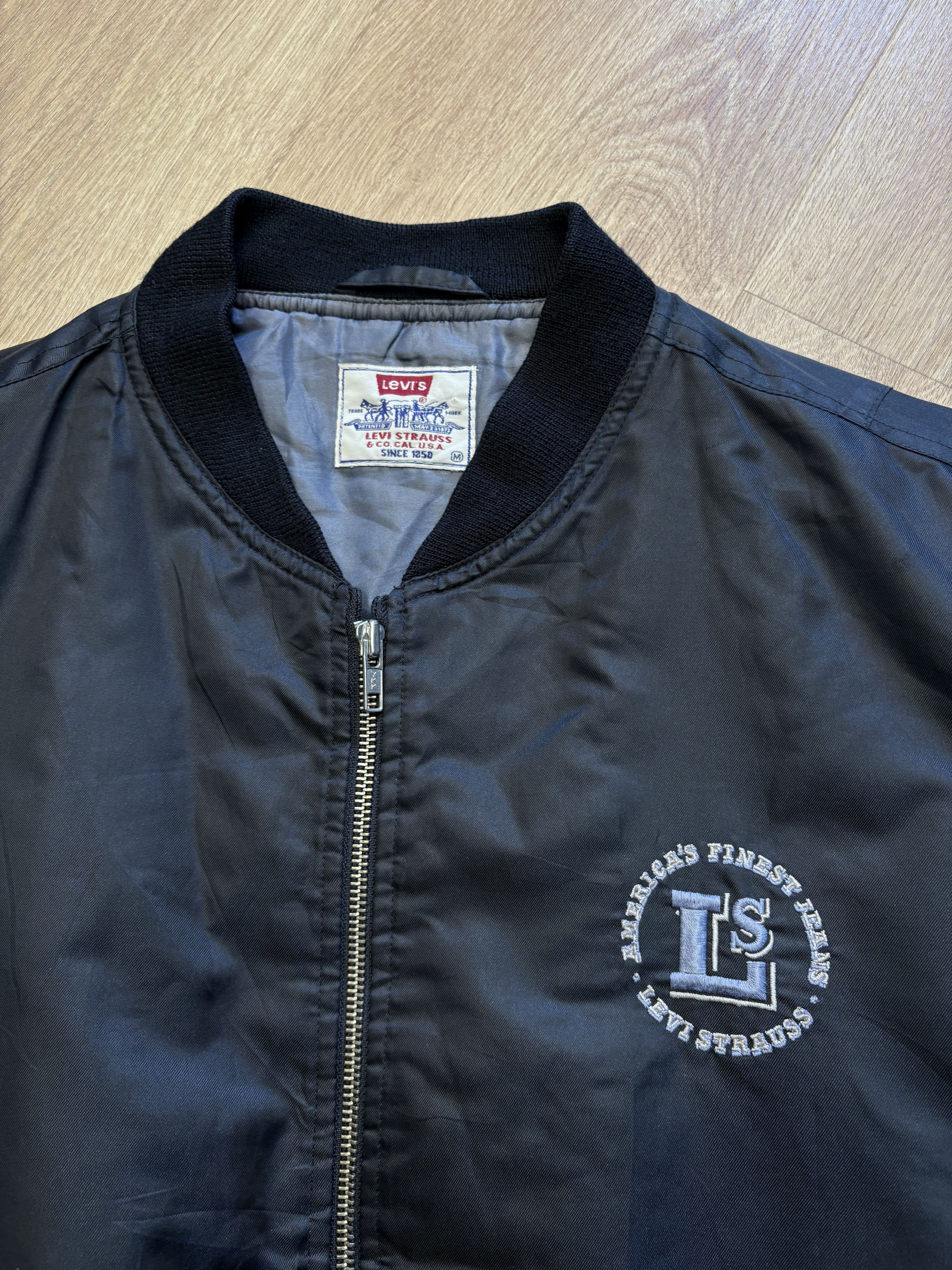 Levi's Levi's 90s Black Embroidered Bomber Jacket (M) Size US M / EU 48-50 / 2 - 4 Thumbnail