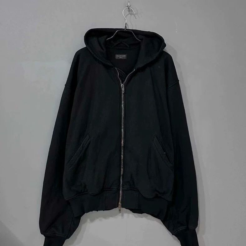 Balenciaga Balenciaga Inverted letter zipper hoodie Size US S / EU 44-46 / 1 - 1 Thumbnail