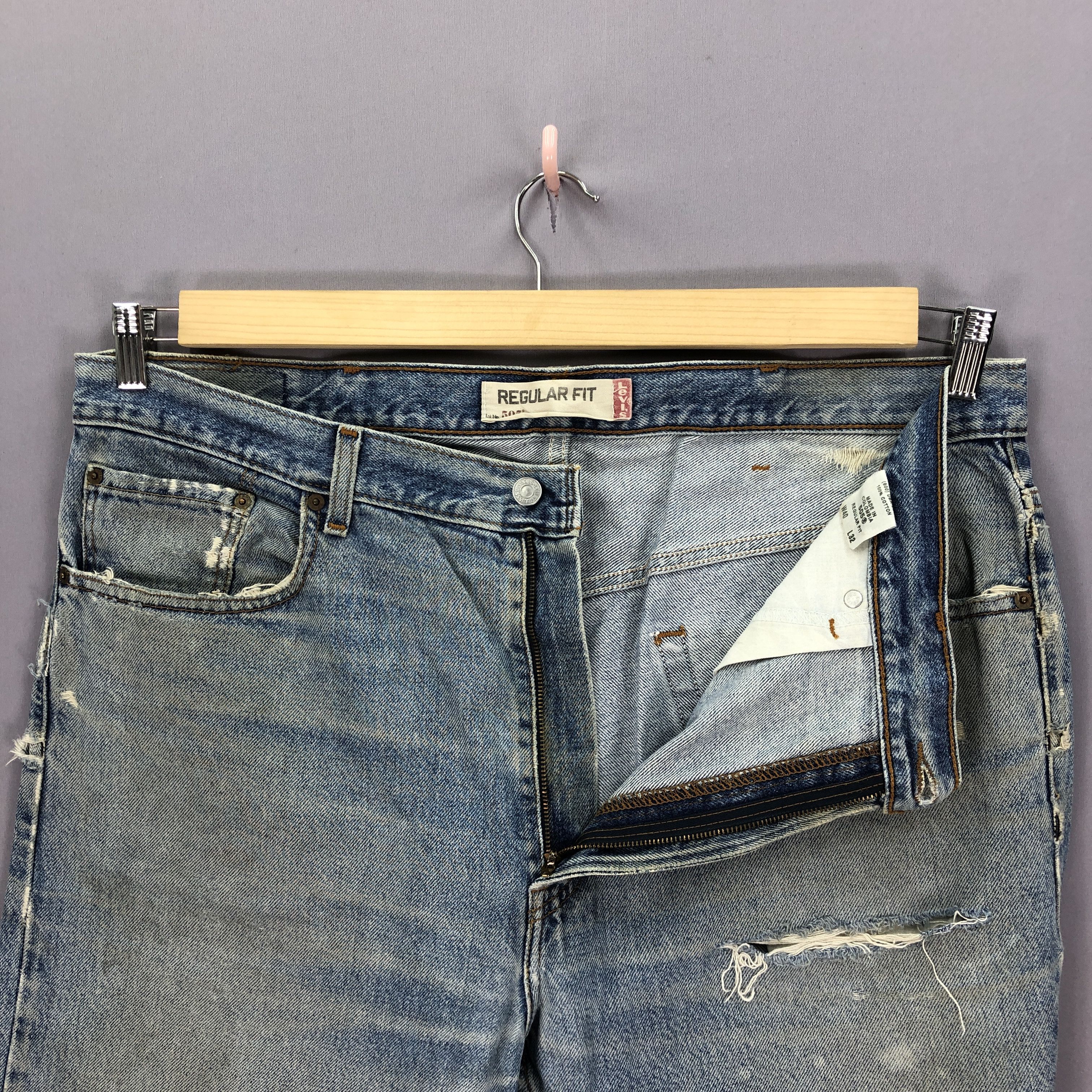 Levi's Vintage Ripped Levi's 505 Jeans Levis Faded Light Wash Denim Size US 40 / EU 56 - 10 Thumbnail