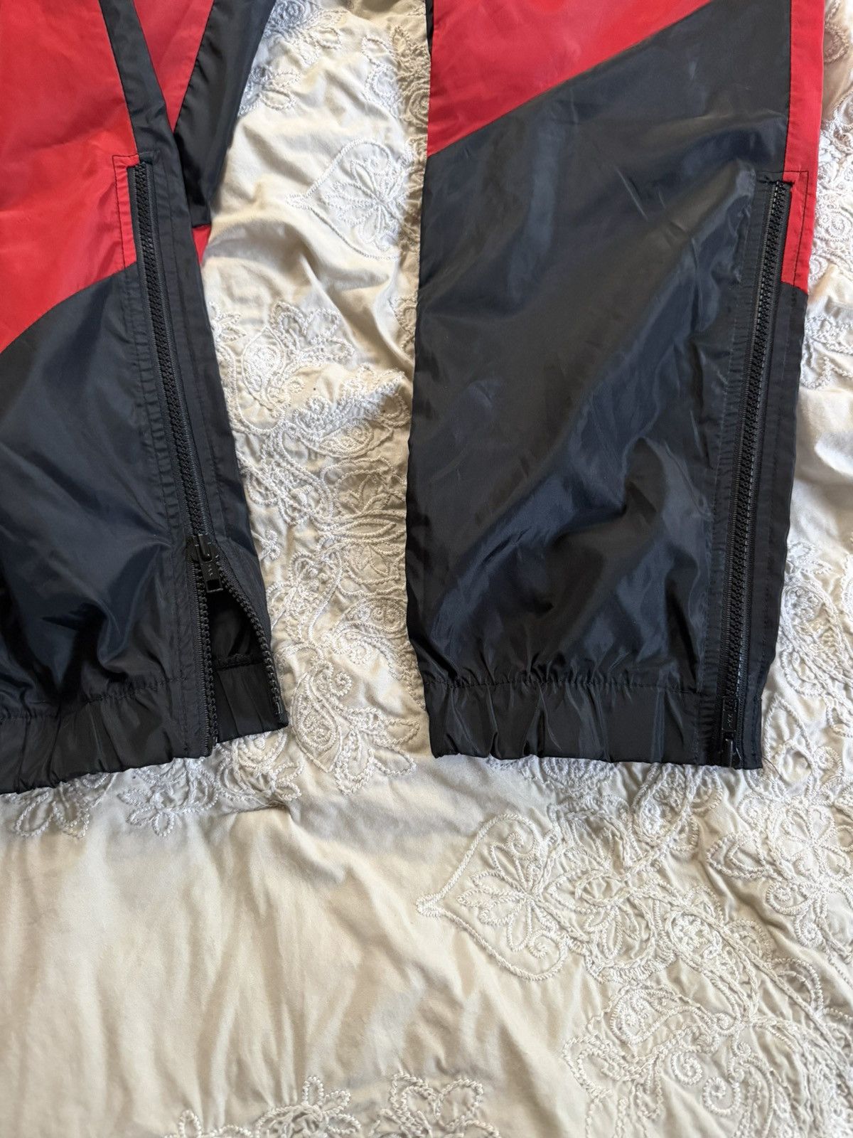 Nike 1985 (Nike) Air Jordan track pants Size US 32 / EU 48 - 5 Thumbnail