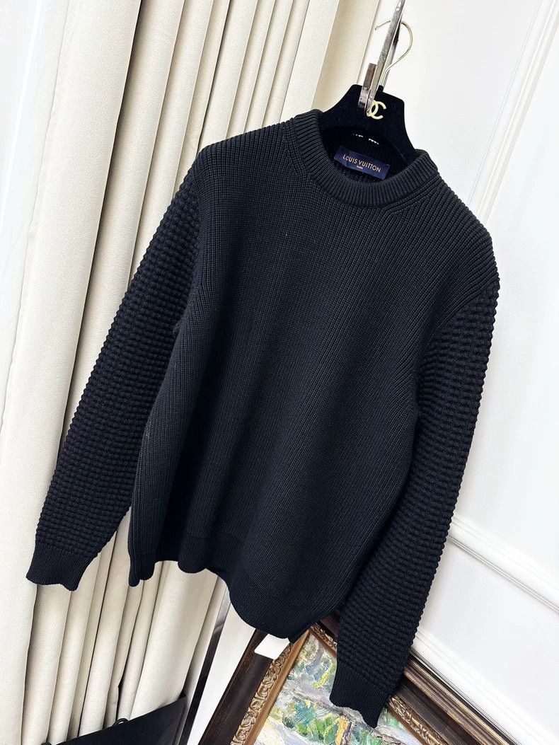 Louis Vuitton LOUIS VUITTON black sweater 2504-Nextarrow Size US S / EU 44-46 / 1 - 2 Thumbnail