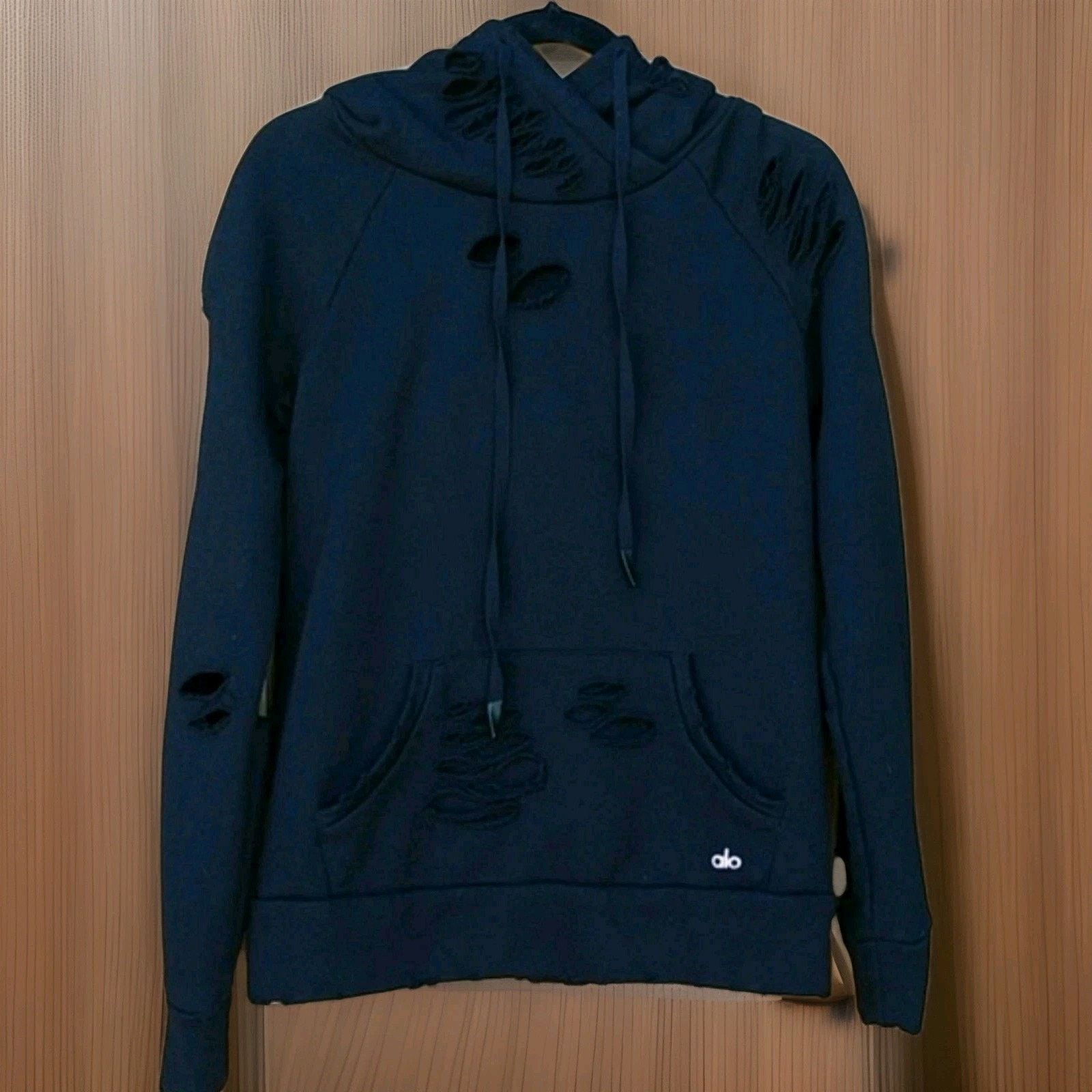 Alo Alo Yoga Hoodie Womens Distressed Ripped Sweatshirt S Size S / US 4 / IT 40 - 7 Thumbnail