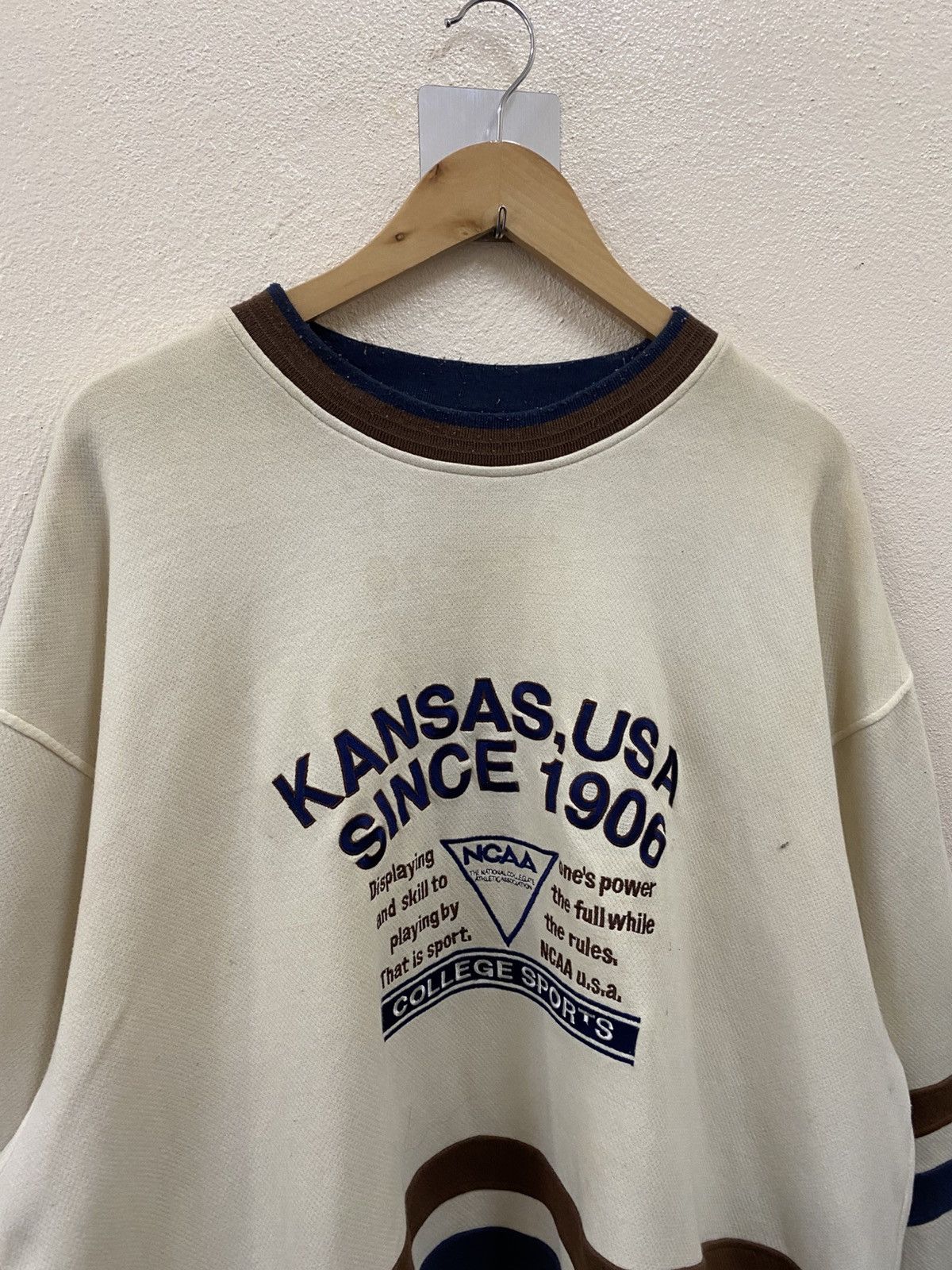 Descente Vintage NCAA Kansas Usa College Sport - Descente Size US XL / EU 56 / 4 - 3 Thumbnail