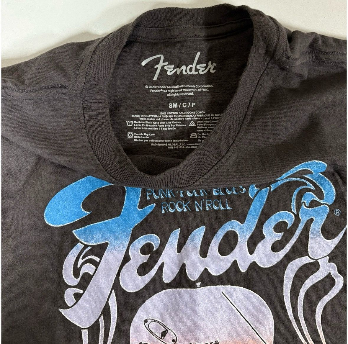Fender Gray Grey ‘Fender’ Guitars Graphic T-Shirt Top Tee Size S 💜💙 Size US S / EU 44-46 / 1 - 3 Thumbnail