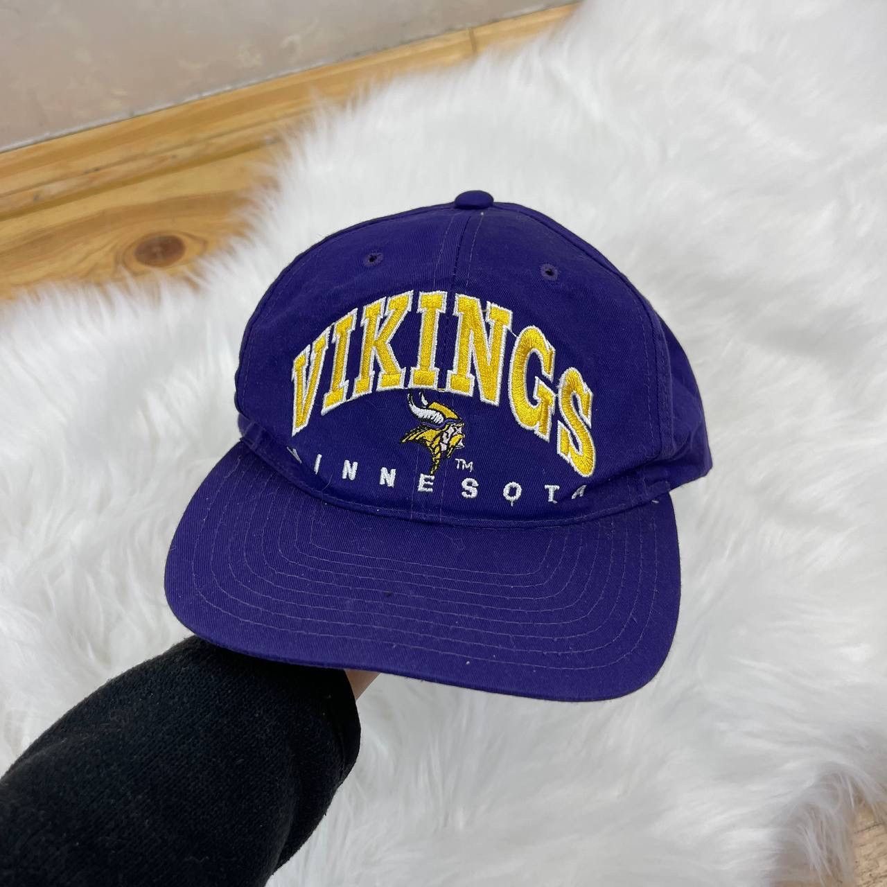Vintage Minnesota Vikings Vintage NFL Snapback Cap Purple Size ONE SIZE - 1 Thumbnail