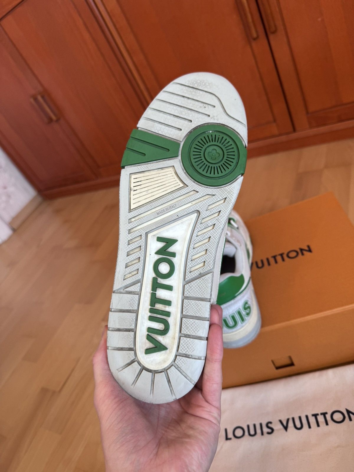 Louis Vuitton Louis Vuitton LV Trainer White Green Velcro Strap Size US 10.5 / EU 43-44 - 9 Thumbnail