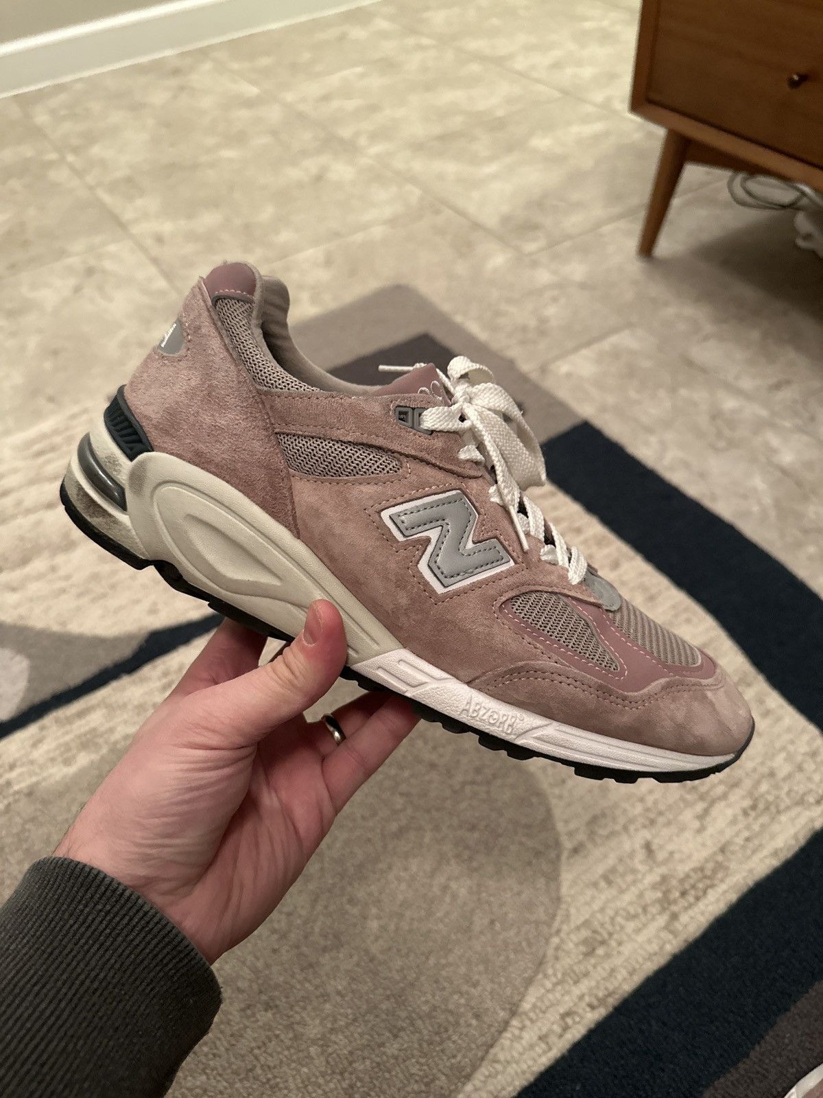 Kith X New Balance 990v2 in Dusty Rose Size