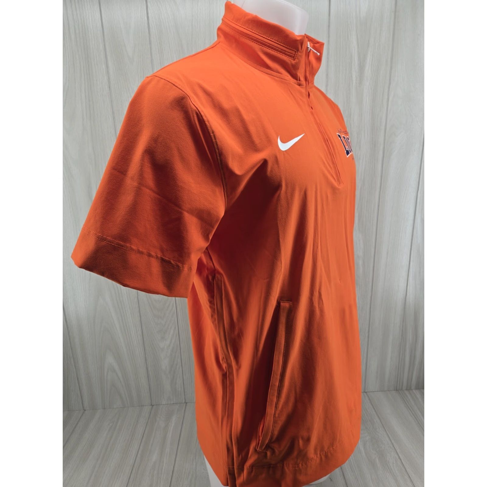 Nike Nike Wallace State Valleyball Windbreaker Shirt Men S Orange 1/4 Zip Solid Logo 1/4 Zip Windbreaker S/S 90s? Size US S / EU 44-46 / 1 - 5 Thumbnail