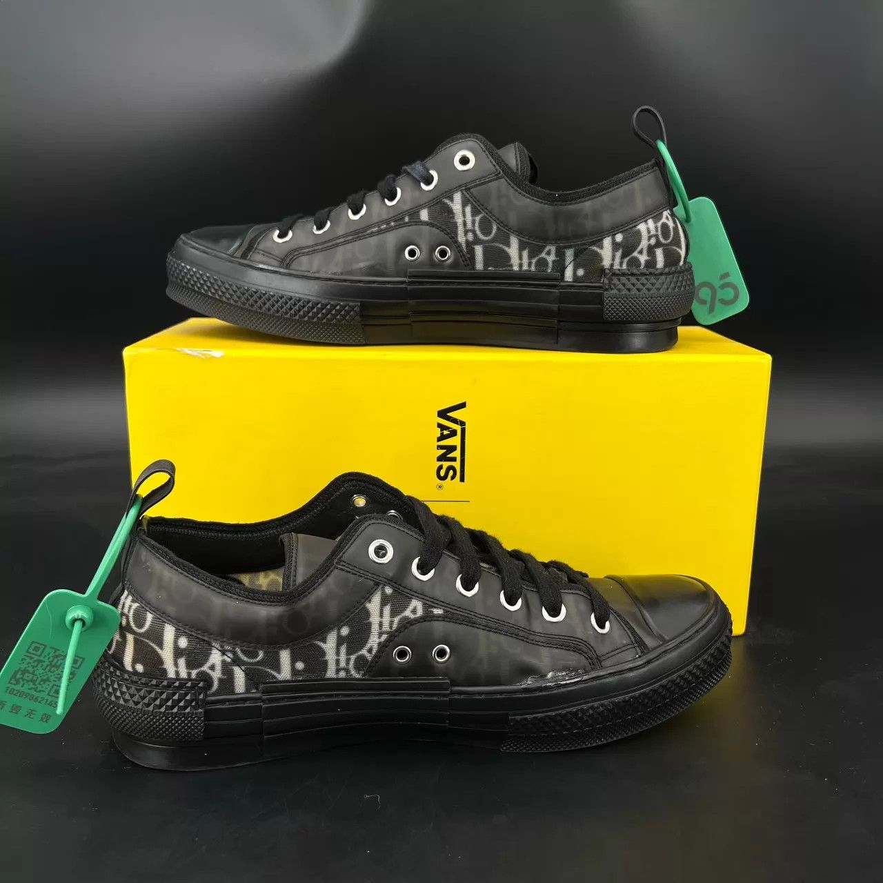 Dior Dior B23 Black 40 Worn A Few Times Tread Clear Size US 7 / EU 40 - 3 Thumbnail