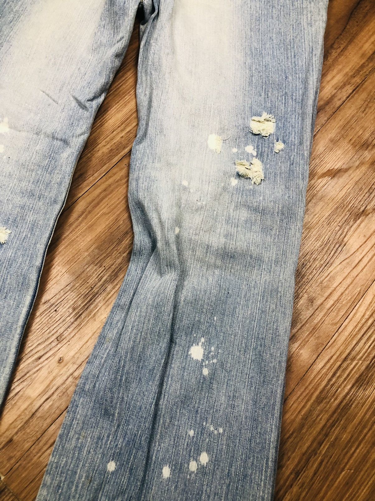 Japanese Brand EXHIBITIONIST Ripped Distressed Light Wash Jeans (37) Size US 31 - 17 Thumbnail