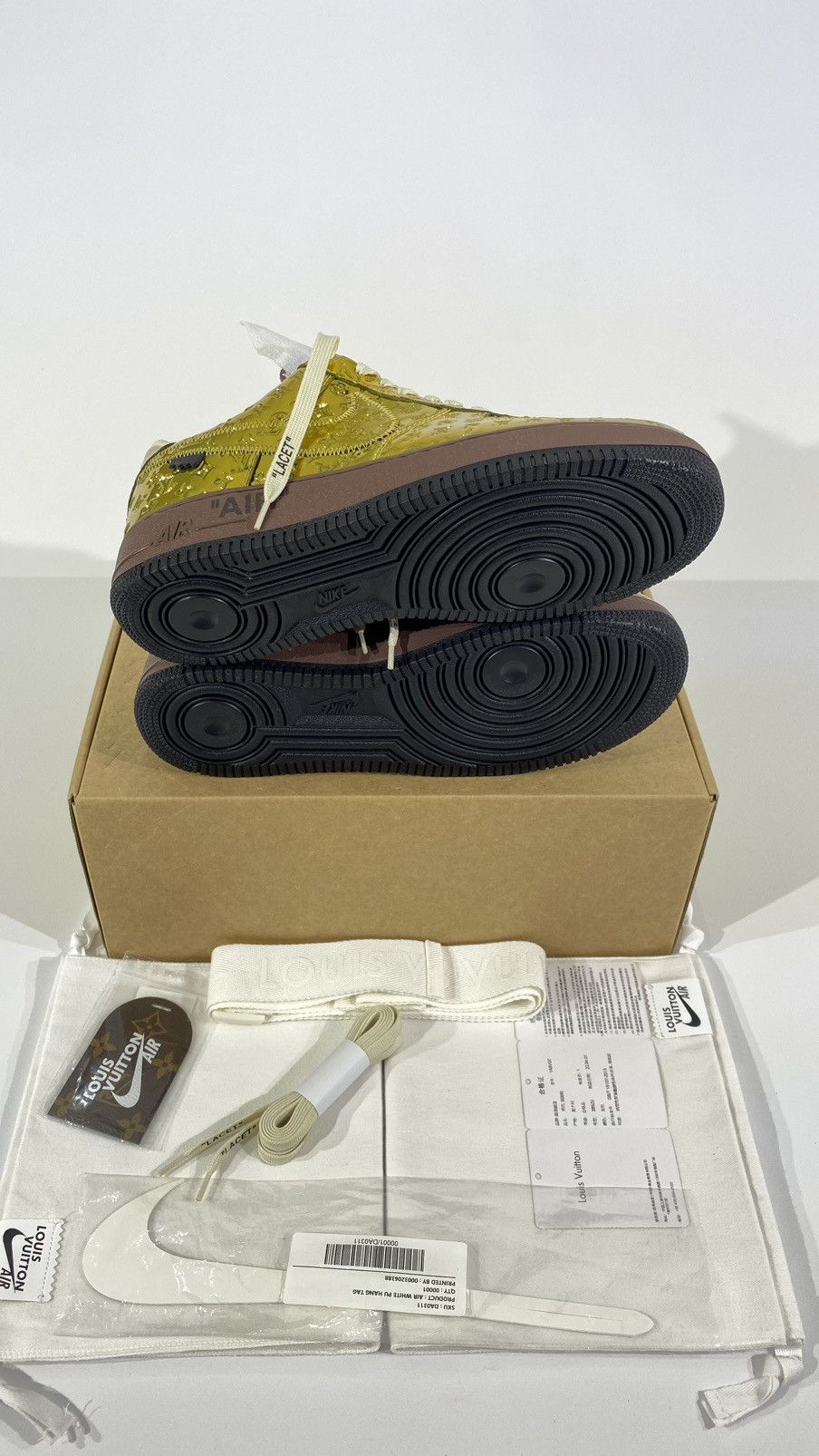 Louis Vuitton Louis Vuitton X Nike 10 Air Force 1 Gold Metallic Size US 10 / EU 43 - 5 Thumbnail