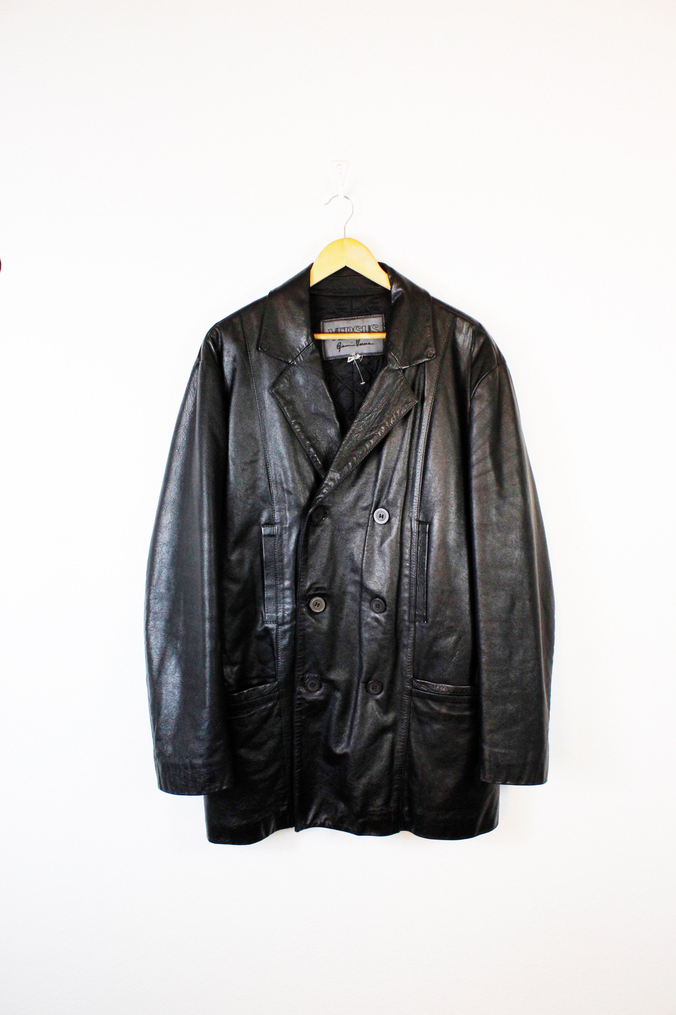 Versace Jeans Couture Vintage Versus Versace Black Double Breasted Leather Coat 52 Size US L / EU 52-54 / 3 - 1 Thumbnail