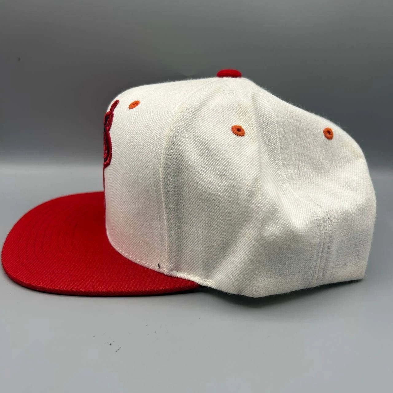 Mitchell & Ness Miami Heat Hat Men White Red Embroidered Snap Back Cap Size ONE SIZE - 6 Thumbnail