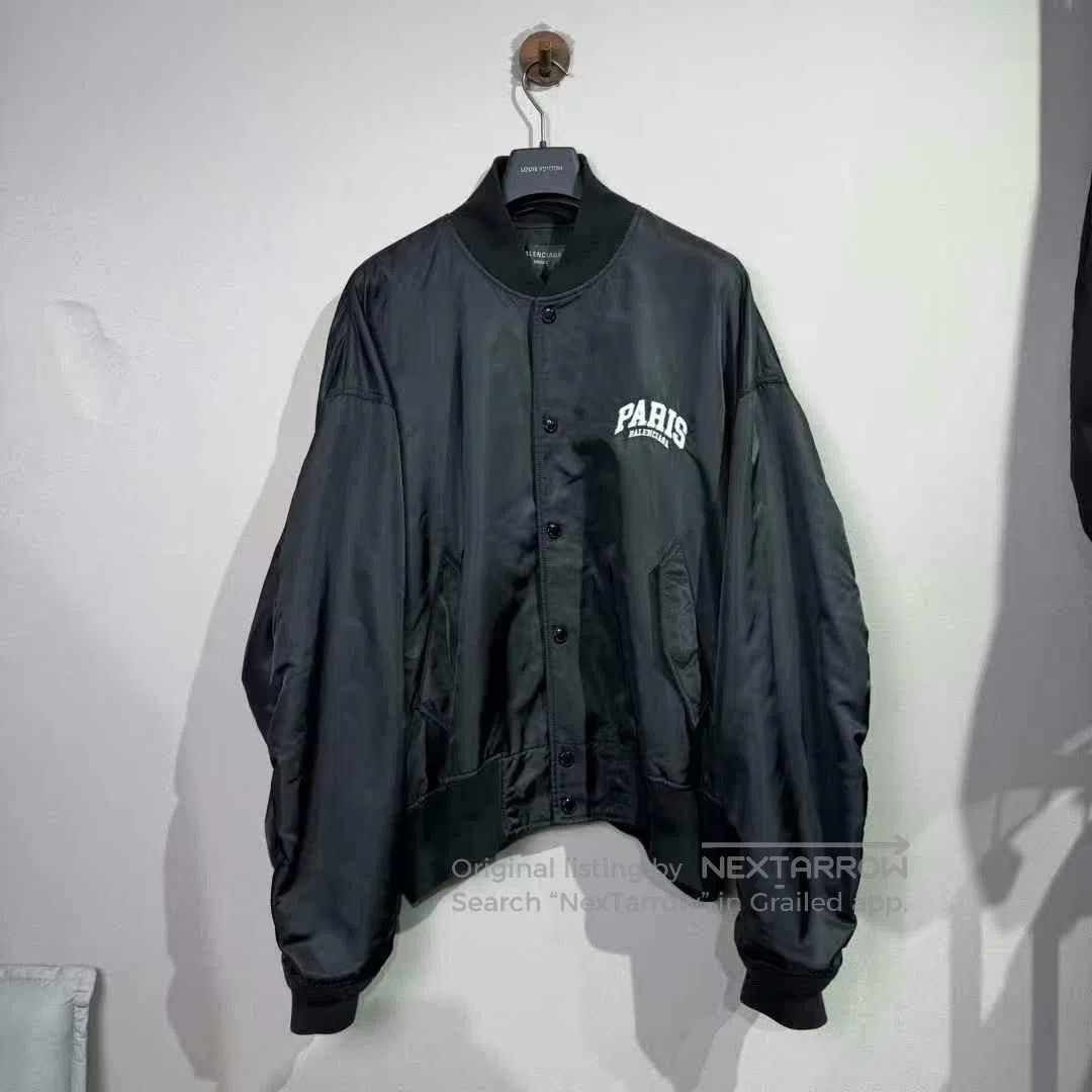Balenciaga Balenciaga Paris Baseball Jacket in Black. Size US S / EU 44-46 / 1 - 1 Thumbnail