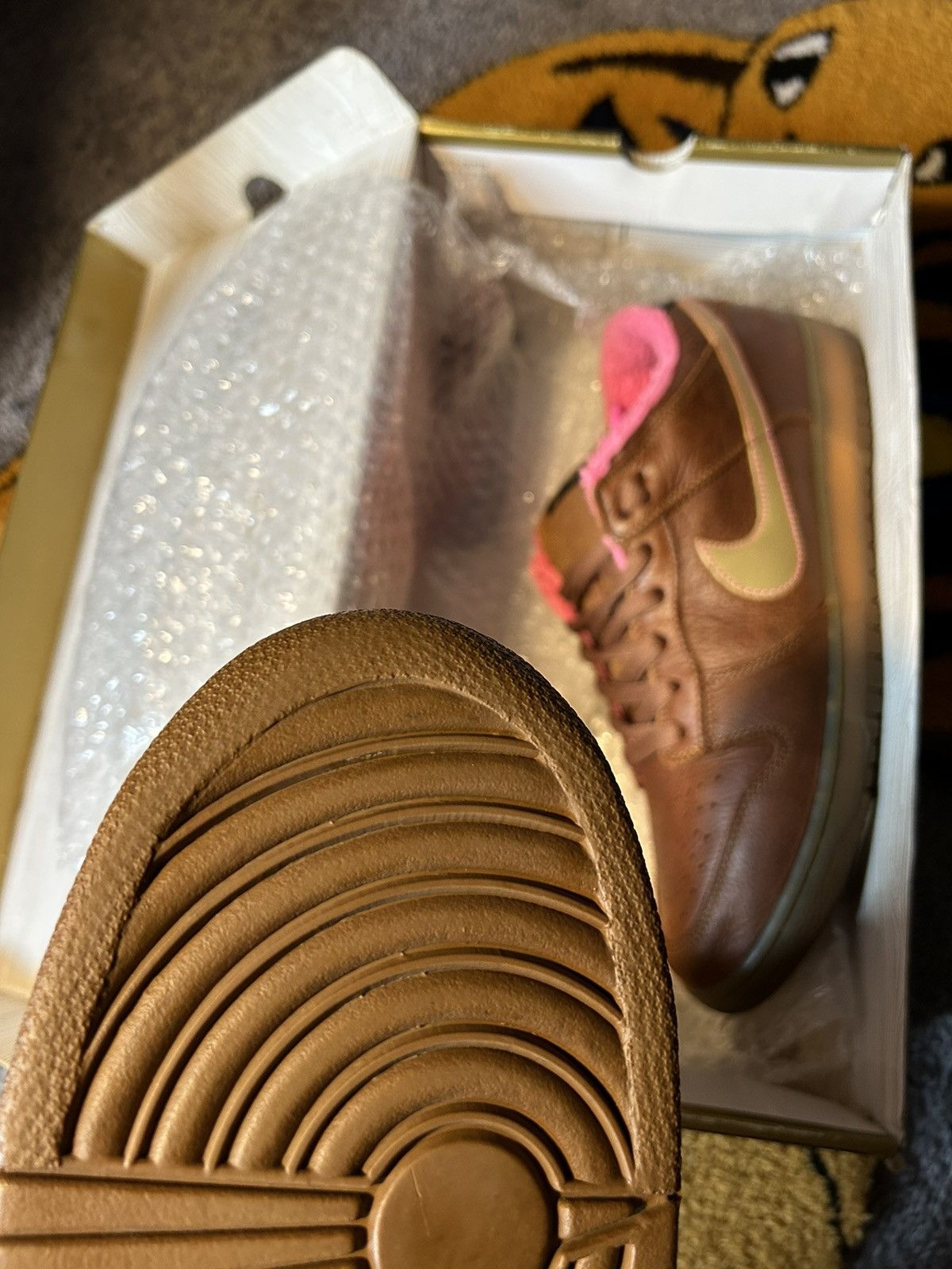 Nike Nike SB Dunk Low Gibson Guitar Case 2007 Size US 12 / EU 45 - 8 Thumbnail
