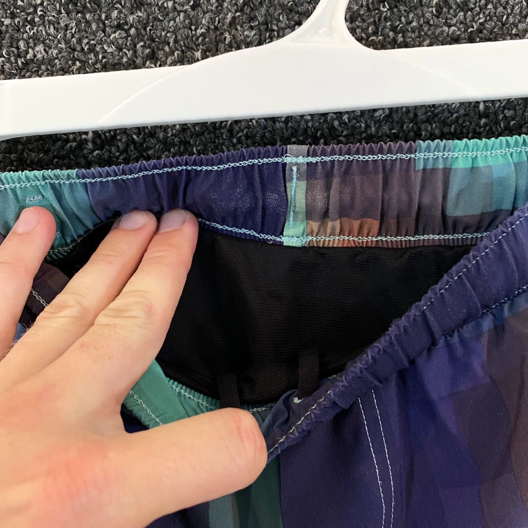 Lululemon Lululemon Pace Breaker Shorts Mens Medium 7” Inseam Multicolor Geometric Workout Size US 31 - 6 Thumbnail