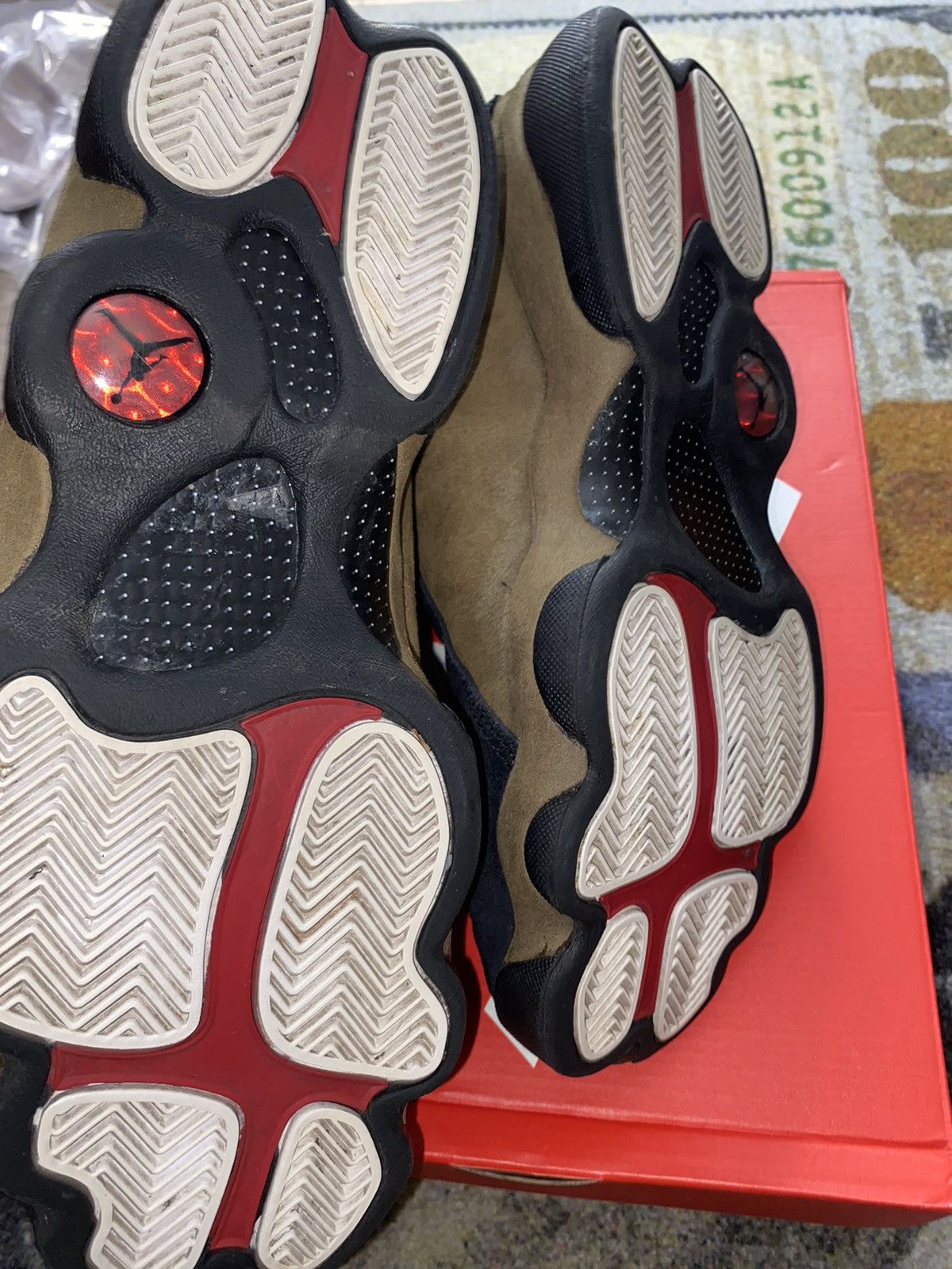 Jordan Brand × Nike Jordan 13 Retro Olive Size US 10.5 / EU 43-44 - 6 Thumbnail