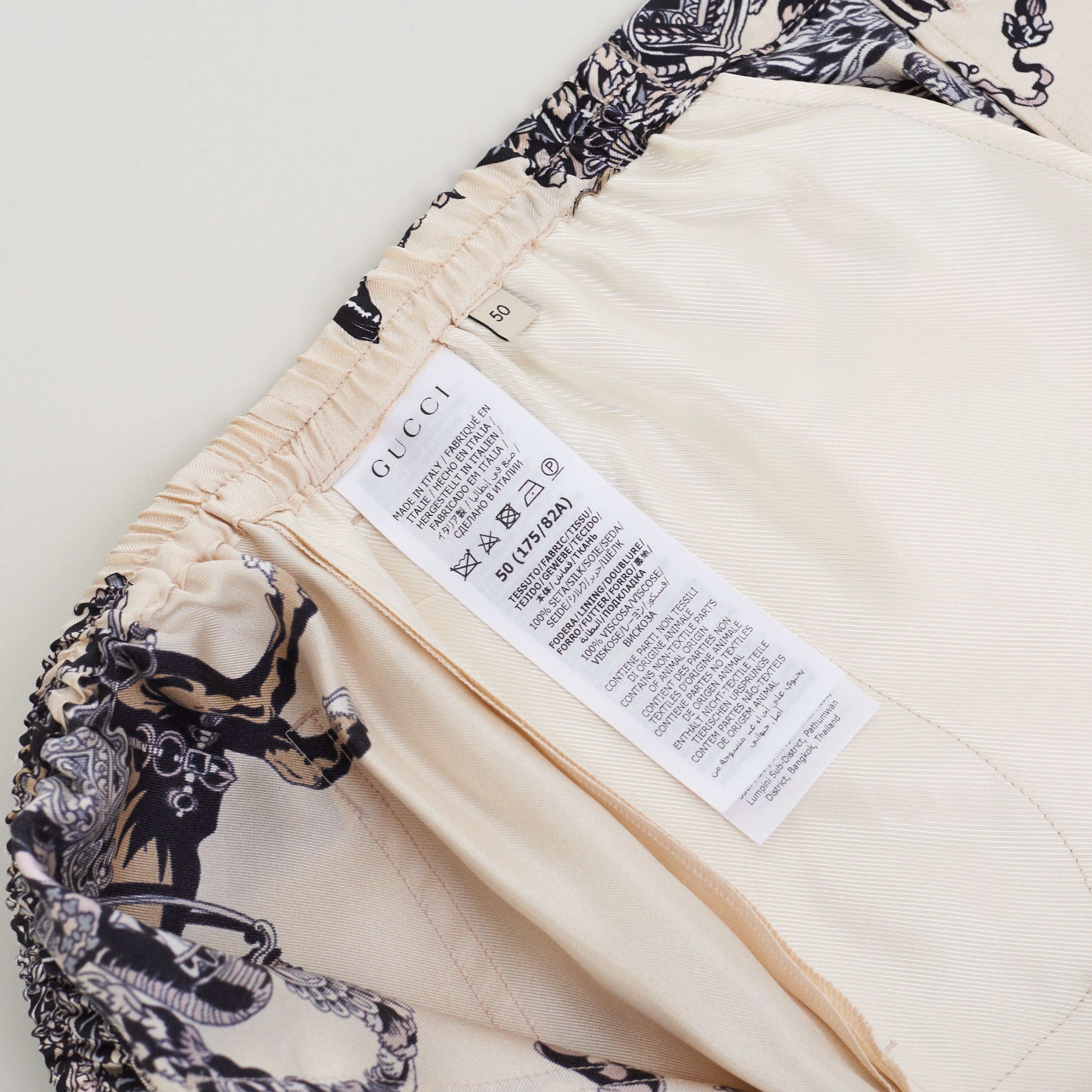 Gucci Silk Short With Roi Soleil Print In Ivory And Black Size US 34 / EU 50 - 10 Thumbnail
