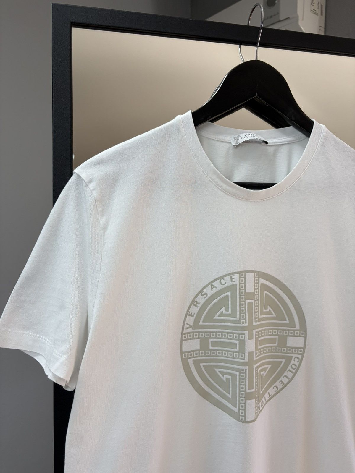 Versace Versace Medusa Logo T-Shirt White Minimal Luxury Vintage Tee Size US M / EU 48-50 / 2 - 5 Thumbnail