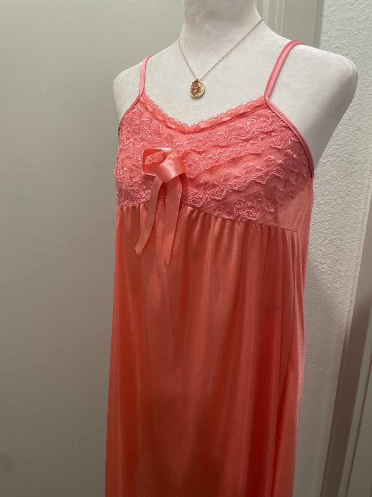 Vintage VTG Coquette Coral Pink Lace Spaghetti Strap Cami Slip Dress Size S / US 4 / IT 40 - 3 Thumbnail