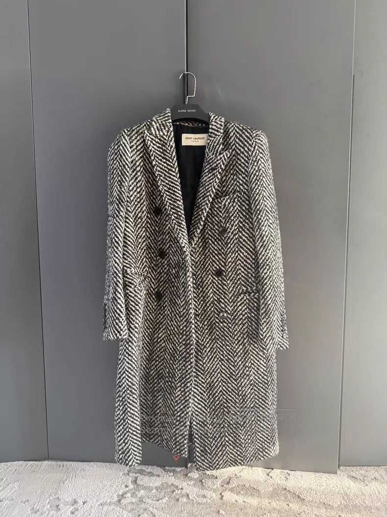 Saint Laurent Paris Saint Laurent Paris Black and white herringbone wool coat Size XS / US 0-2 / IT 36-38 - 2 Thumbnail