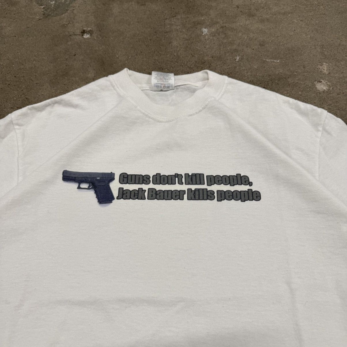 Vintage VINTAGE JACK BAUER KILLS PEOPLE GUN MOVIE T SHIRT Size US M / EU 48-50 / 2 - 1 Thumbnail