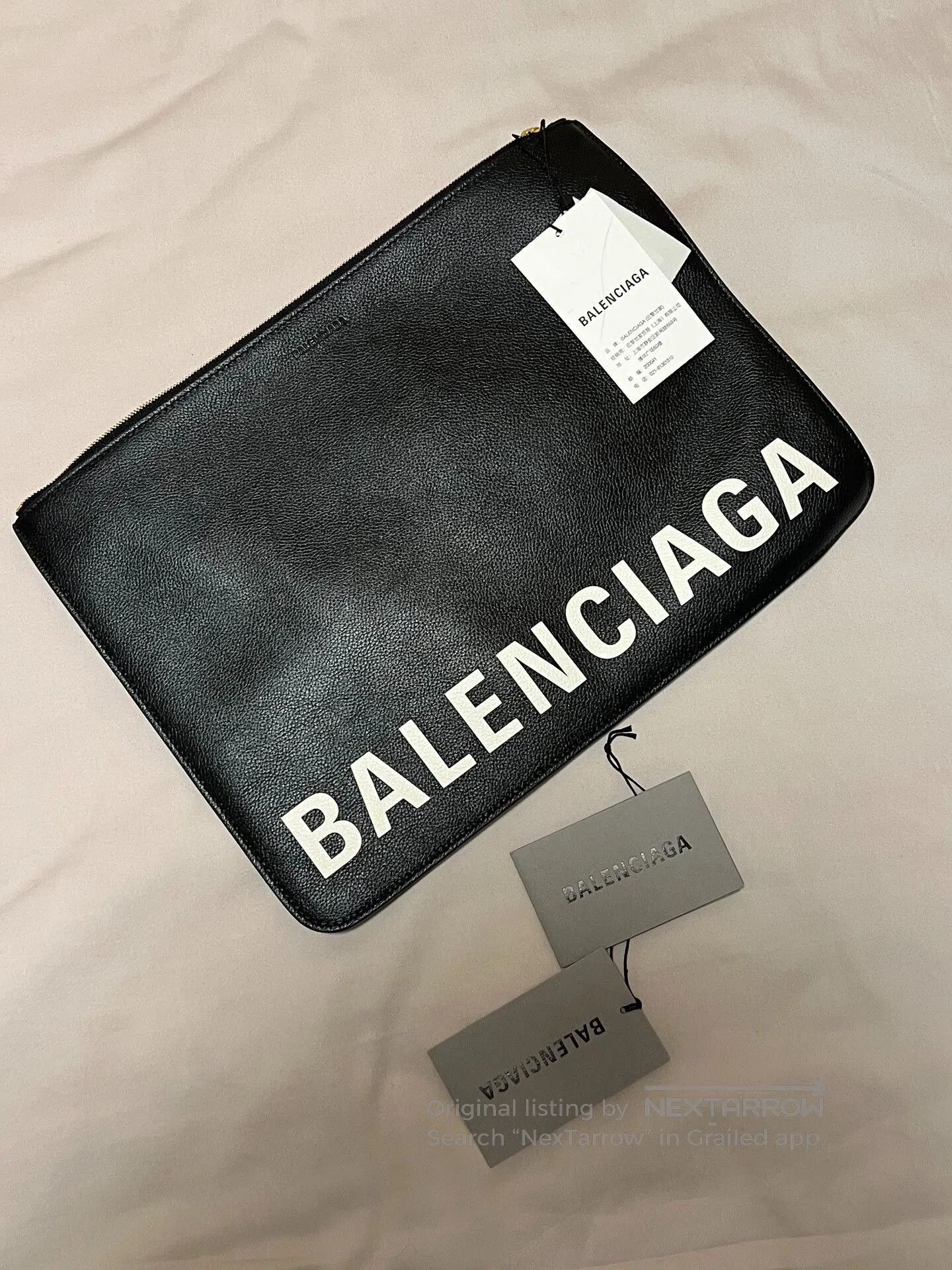 Balenciaga Balenciaga Black White Logo Letter Handbag. Size ONE SIZE - 1 Thumbnail