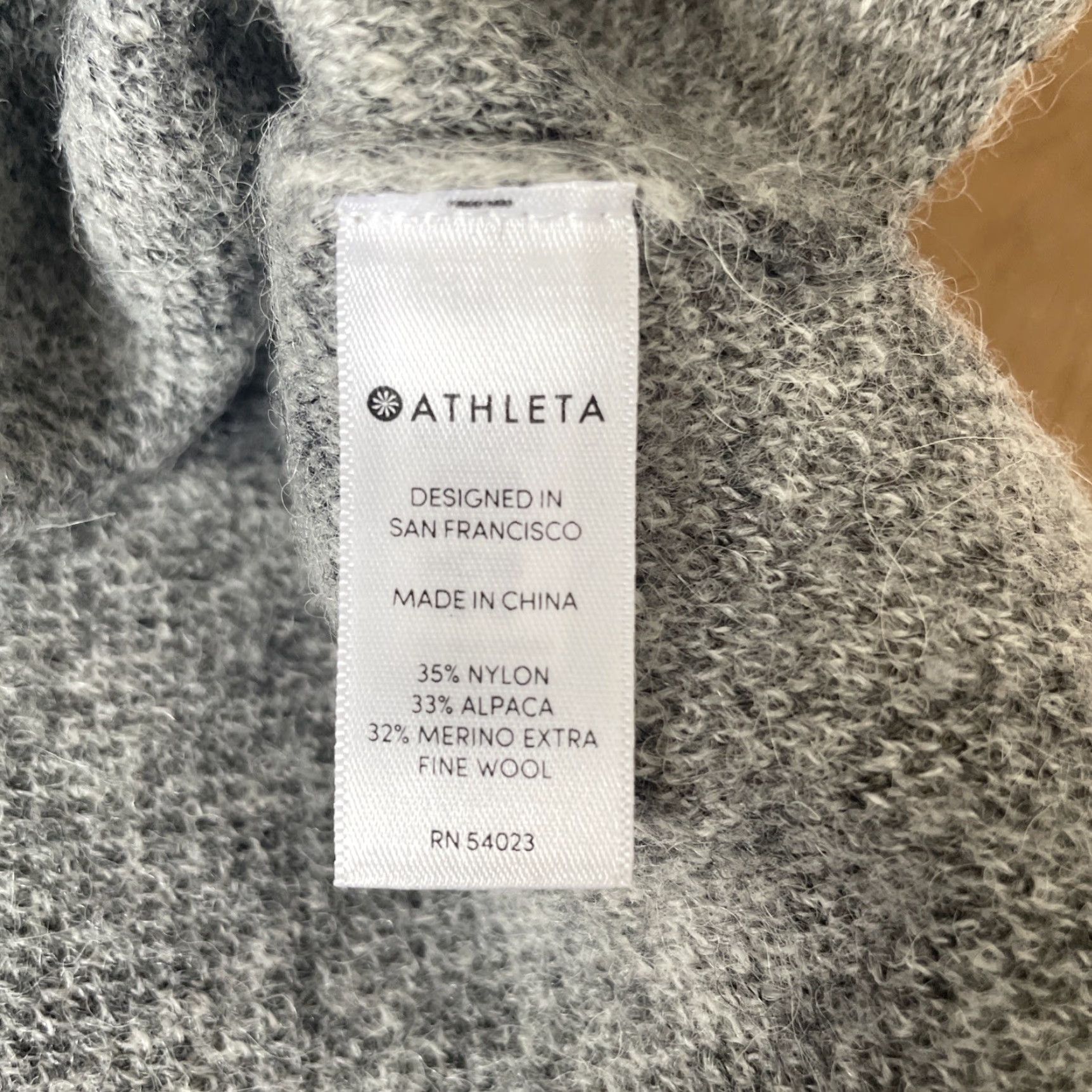 Athleta Athleta Gray Camouflage Alpaca Wool Blend Sweater Women 2XS Long Sleeve Crew Neck Pullover Casual Knit Outdoor City Vintage: No? Size XXS / US 00 / IT 34 - 4 Thumbnail