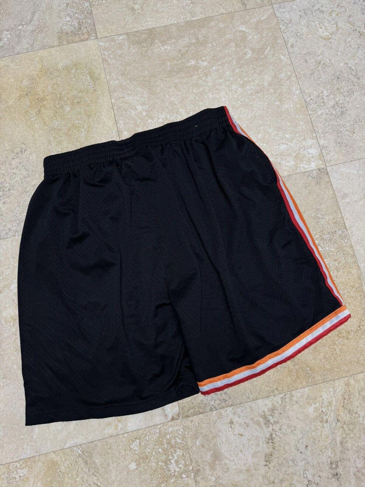 Mitchell & Ness 100% Authentic Mitchell Ness 96 97 Miami Heat Shorts Size US 40 / EU 56 - 7 Thumbnail