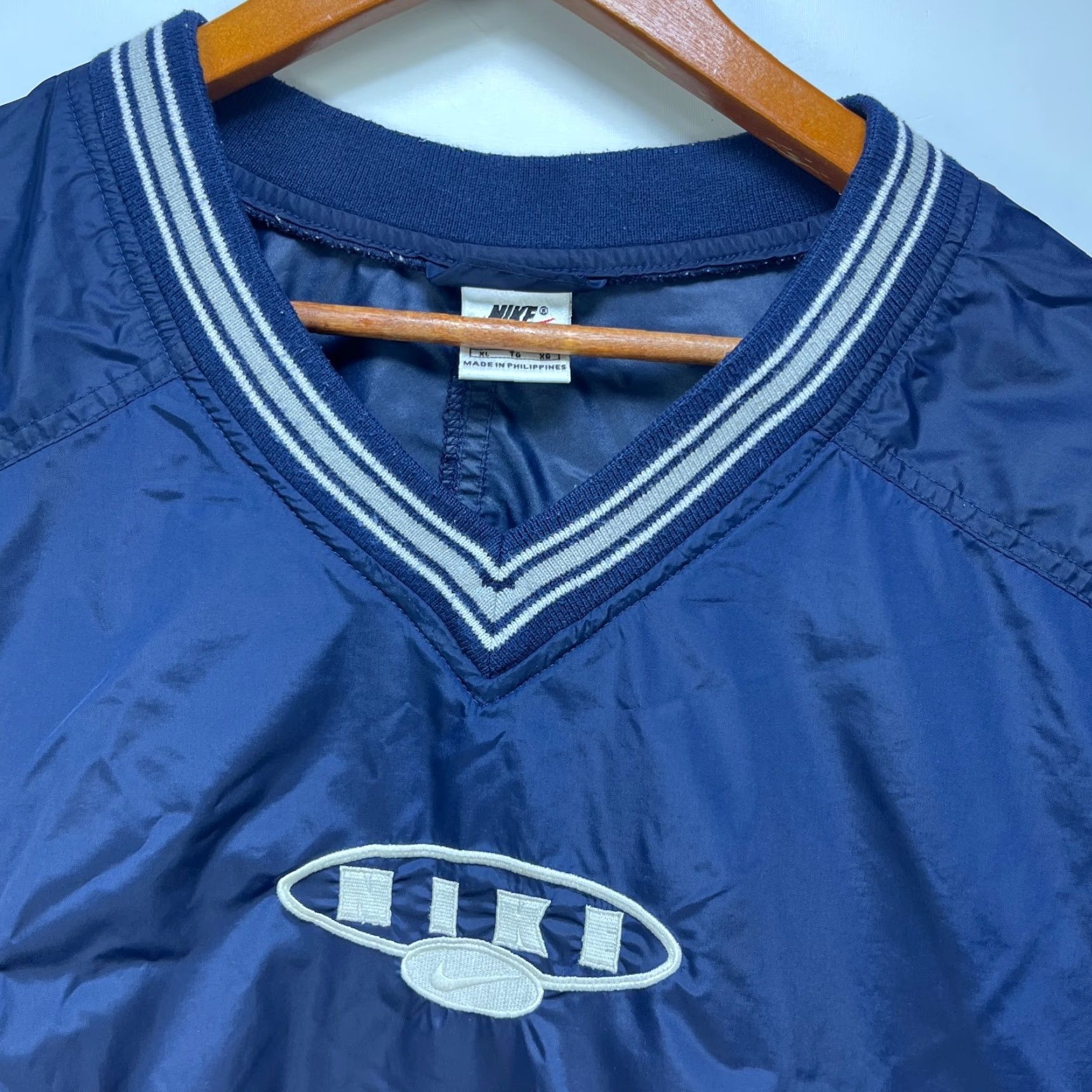 Nike VINTAGE Nike Windbreaker Jacket XL Swoosh Pullover Nylon Softshell Blue 90s Logo Mens Size US XL / EU 56 / 4 - 2 Thumbnail