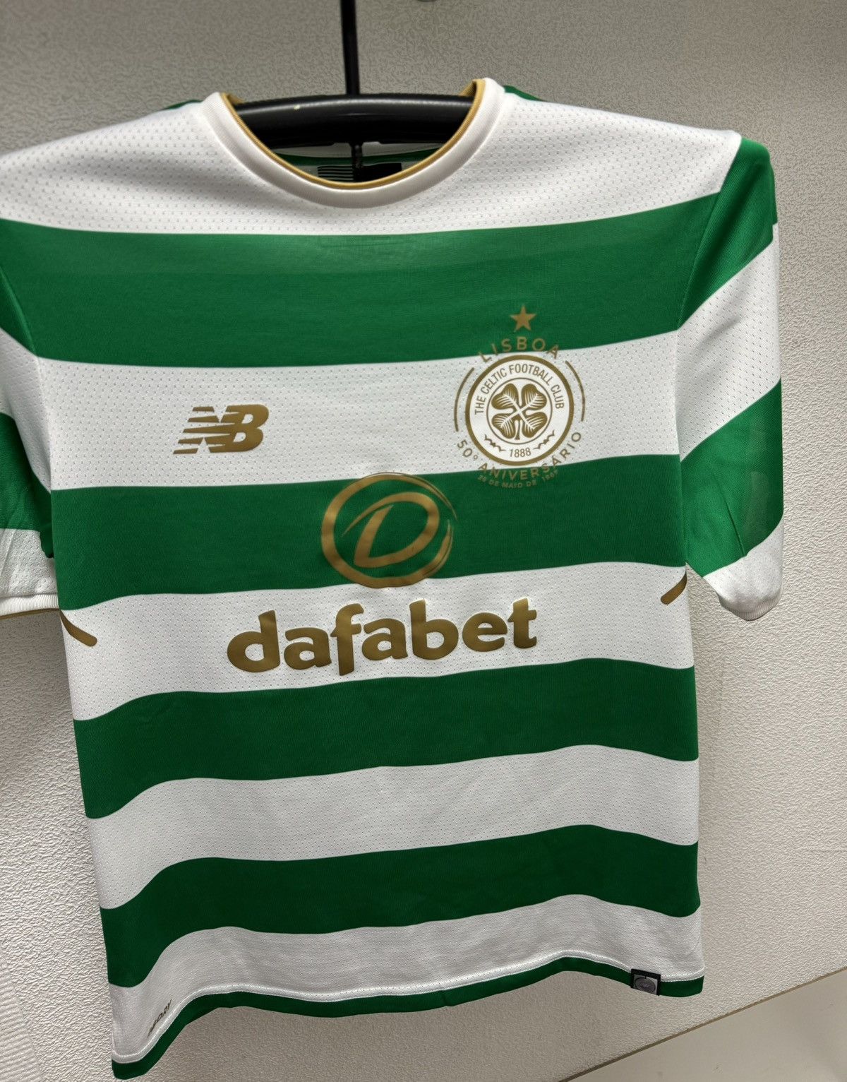 New Balance Celtic New Balance soccer jersey S sz Size US S / EU 44-46 / 1 - 3 Thumbnail