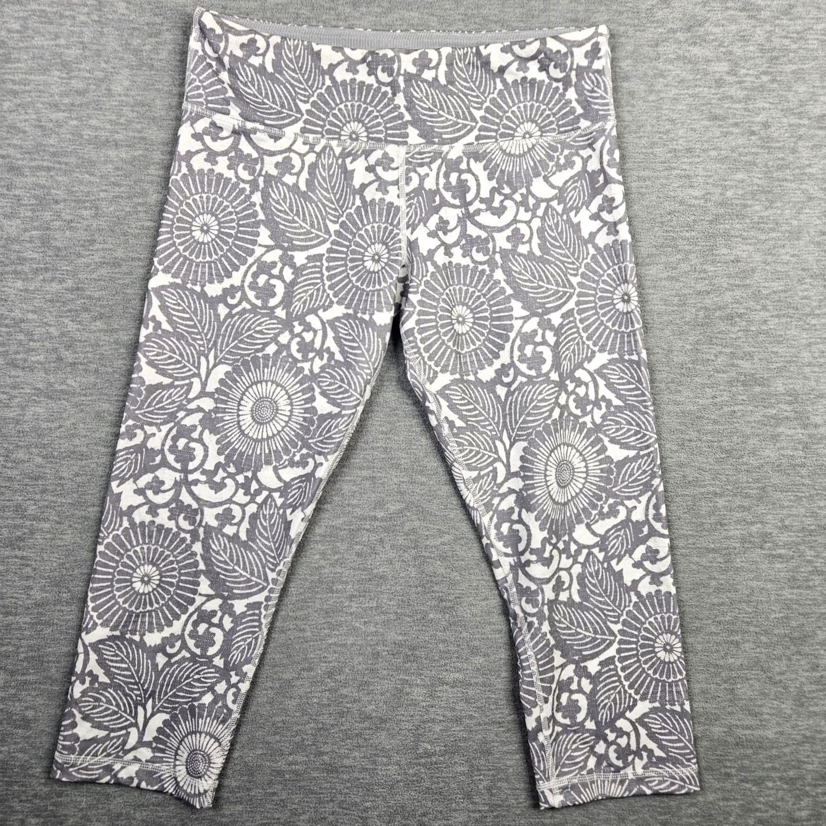 Lululemon Lululemon Wunder Under Crop Floral Printed Legging, Size 10, Multicolor, Skinny, Regular, Pull On, Cropped, Women, Activewear, Leggings Size 32" / US 10 / IT 46 - 2 Thumbnail