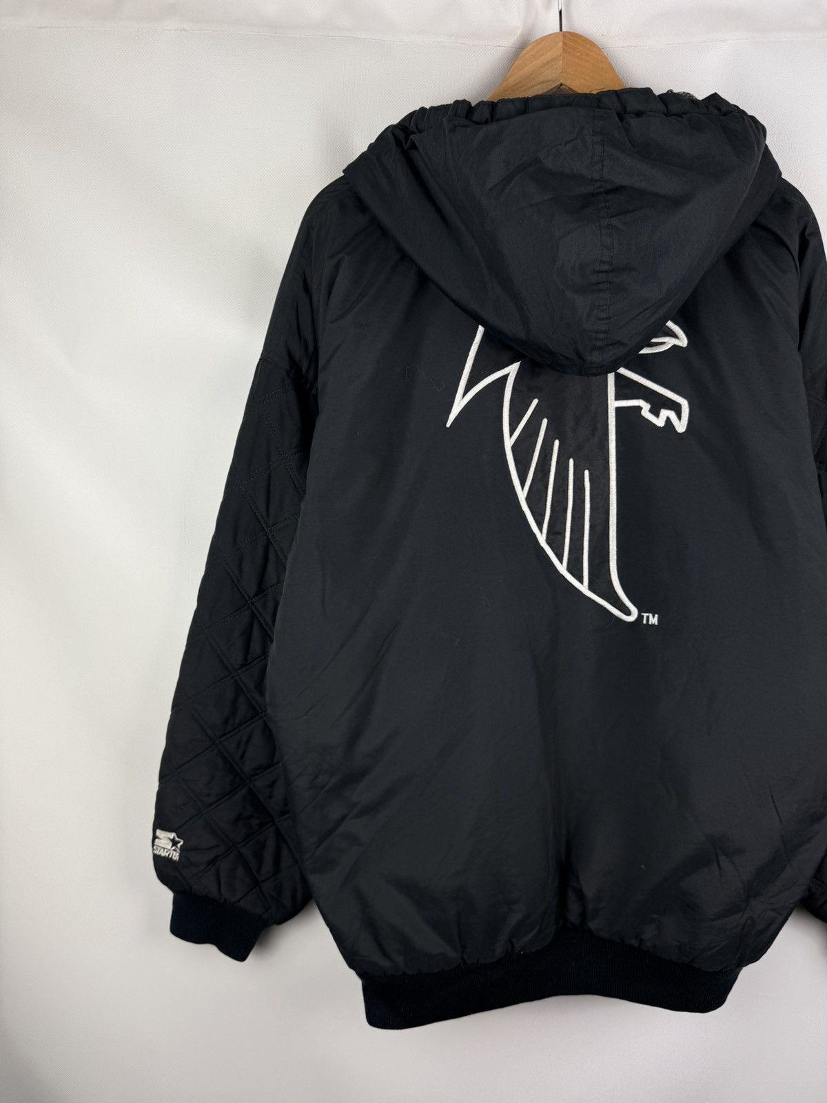 Starter Vintage Starter NFL Atlanta Falcons Hooded Bomber Jacket 90s Size US L / EU 52-54 / 3 - 15 Thumbnail