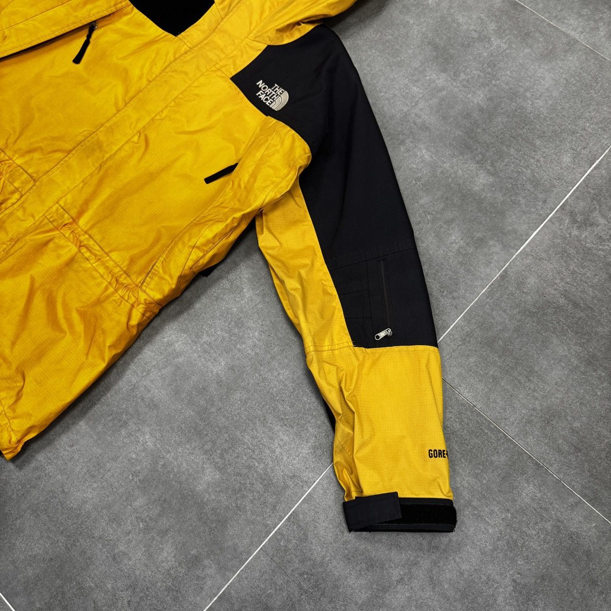 The North Face Vintage The North Face TNF Gore-Tex Raincoat Jacket 90s Size US L / EU 52-54 / 3 - 8 Thumbnail
