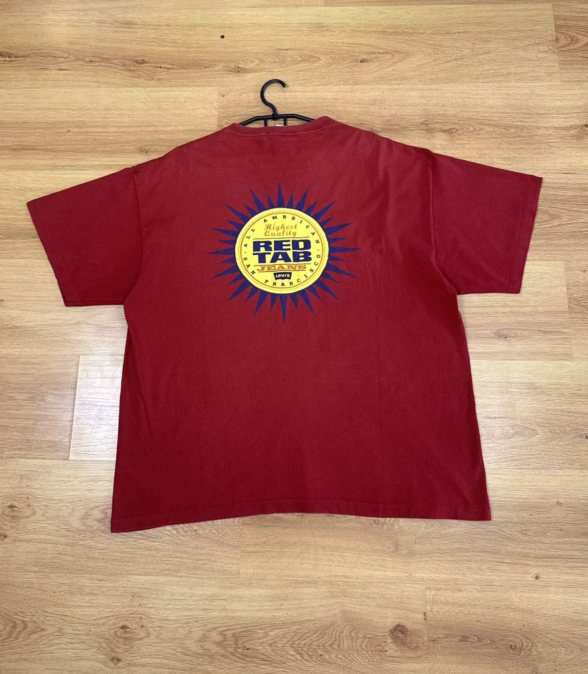 Levi's Vintage Levis T shirt Red Tab Red XL Streetwear Size US L / EU 52-54 / 3 - 1 Thumbnail